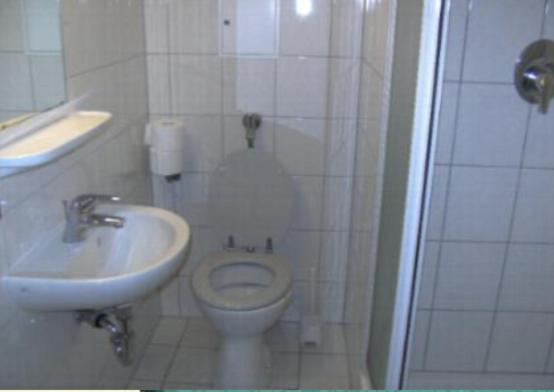 Central Studio Apartments - Property Image 2