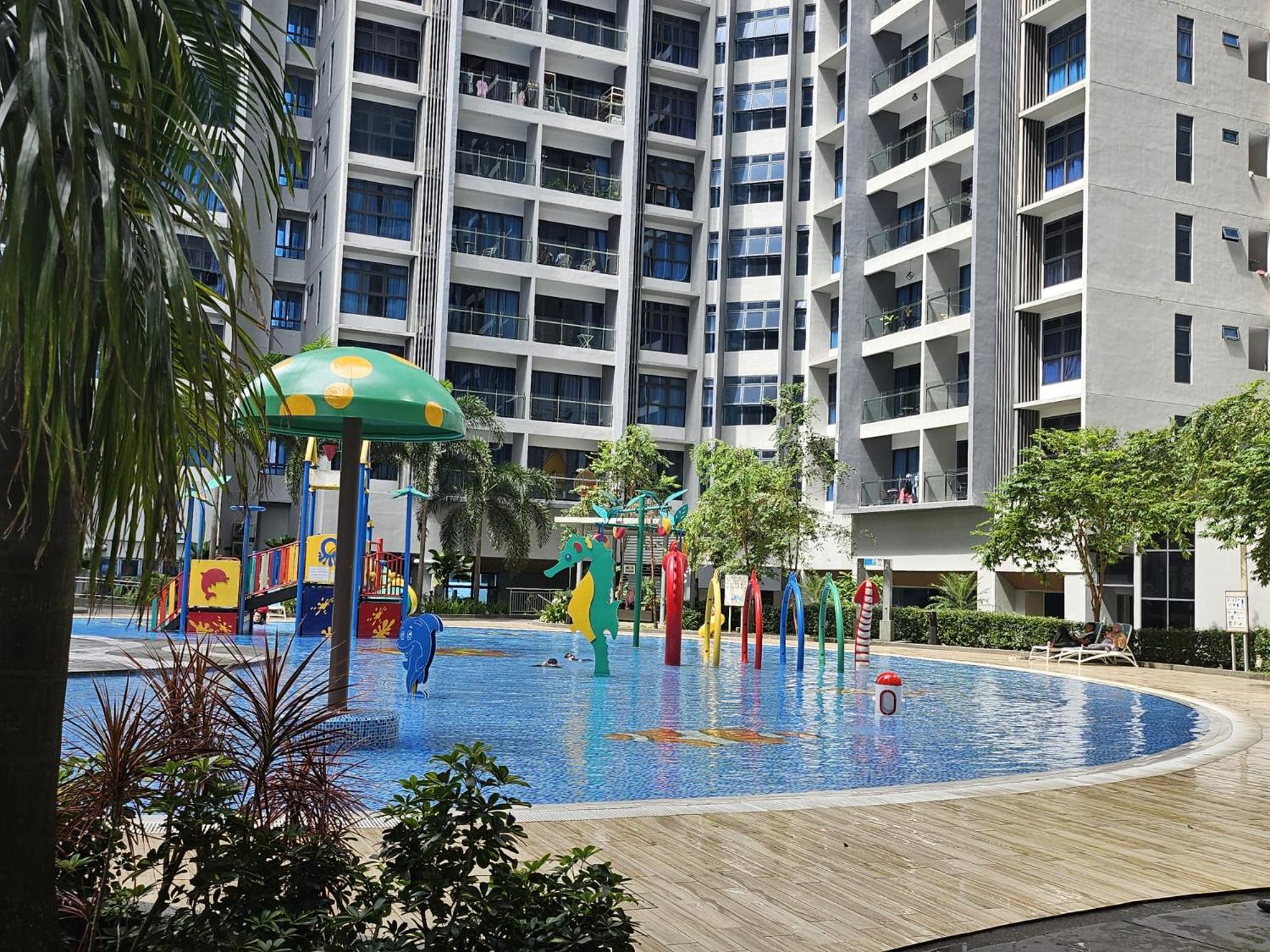Rising Star Homestay Atlantis Residence