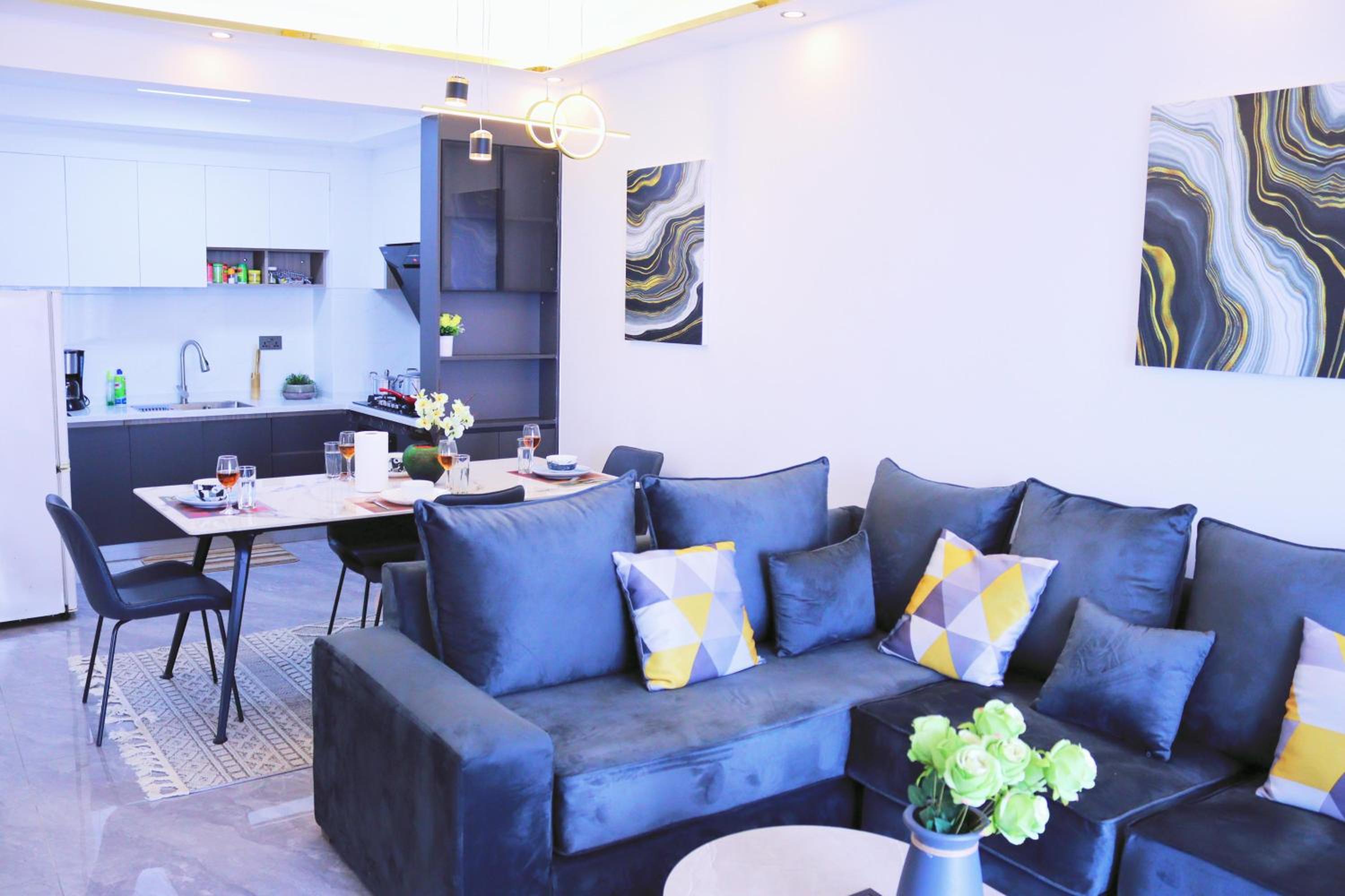 Stunning 3 Bedroom Kilimani with Gym & Pool view 2