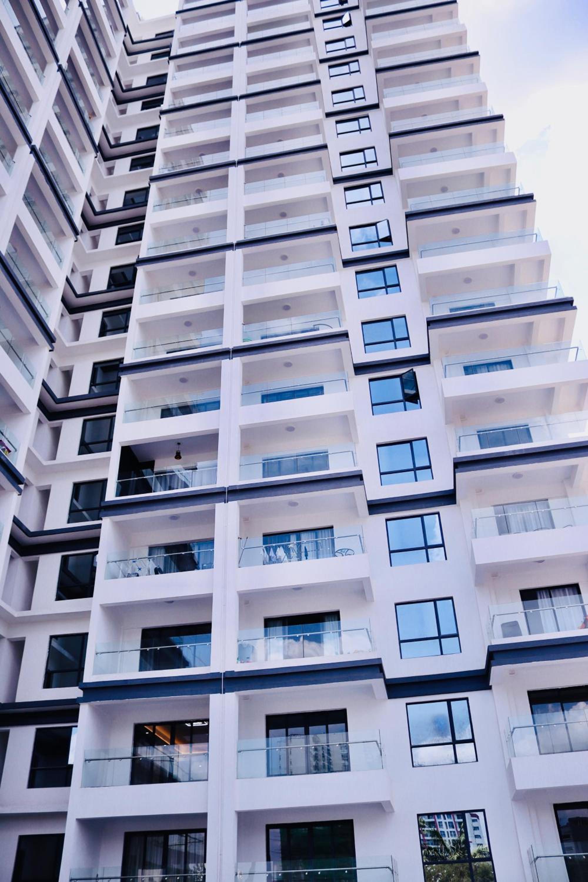 Stunning 3 Bedroom Kilimani with Gym & Pool view 4