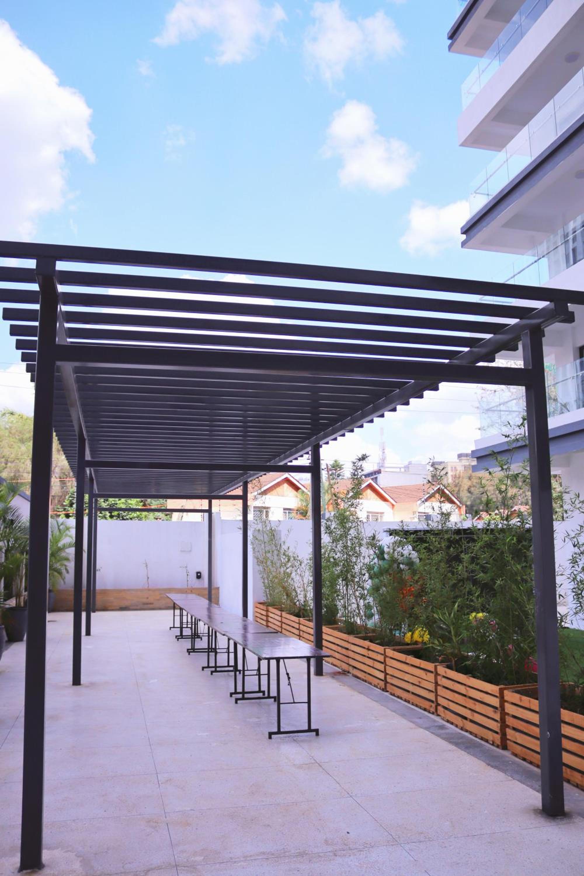 Stunning 3 Bedroom Kilimani with Gym & Pool view 5