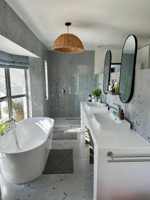 Coastal Charm Villa Kommetjie