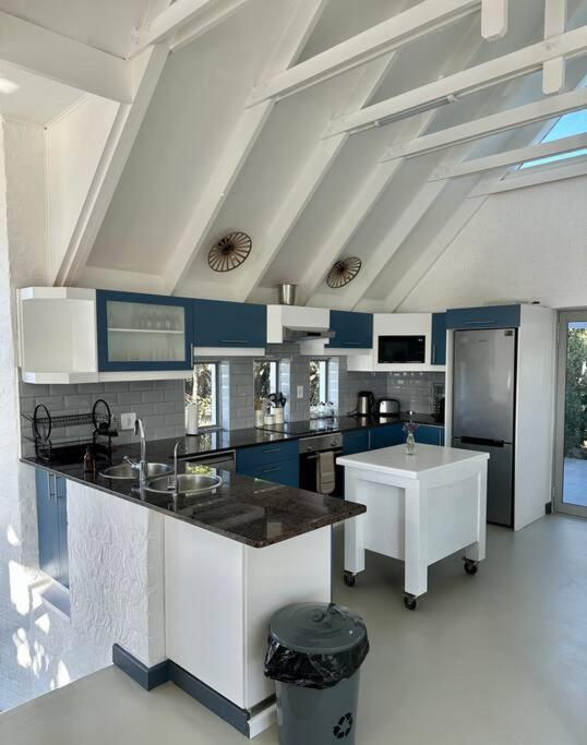 Coastal Charm Villa Kommetjie