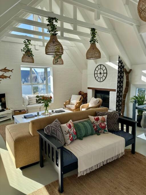 Coastal Charm Villa Kommetjie