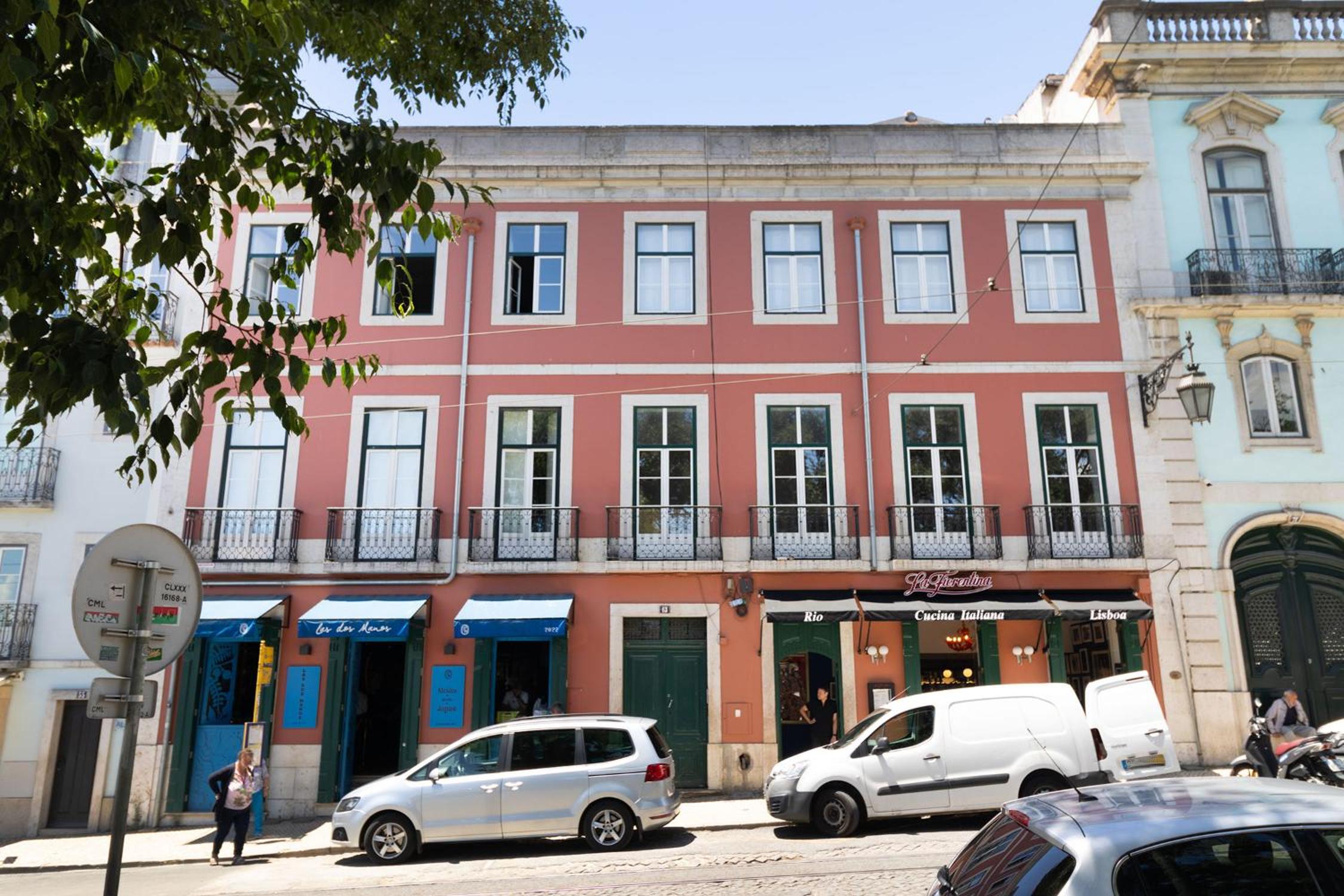 Sao Pedro de Alcantara 63 by Central Hill Apartments