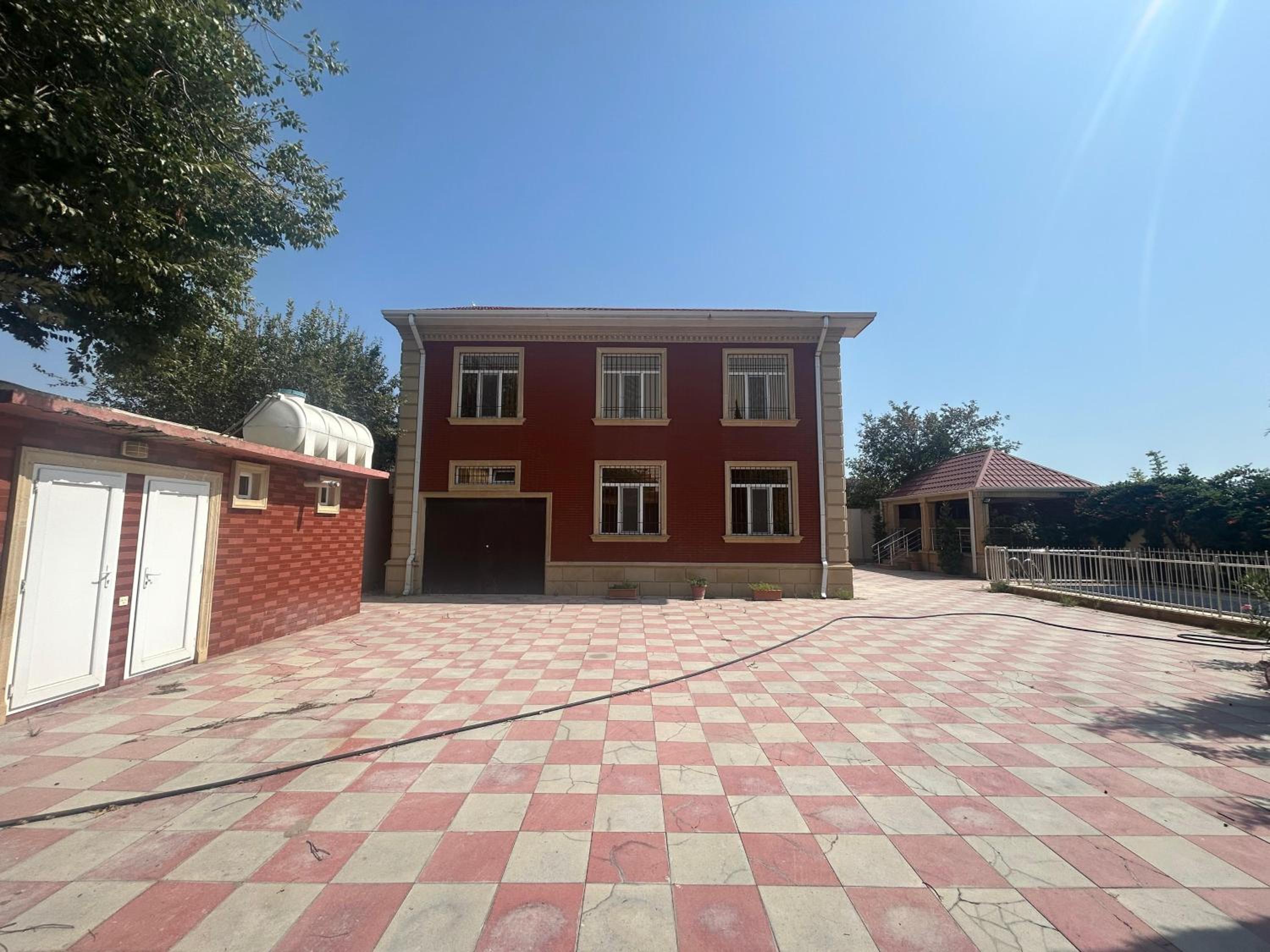The cat's estate