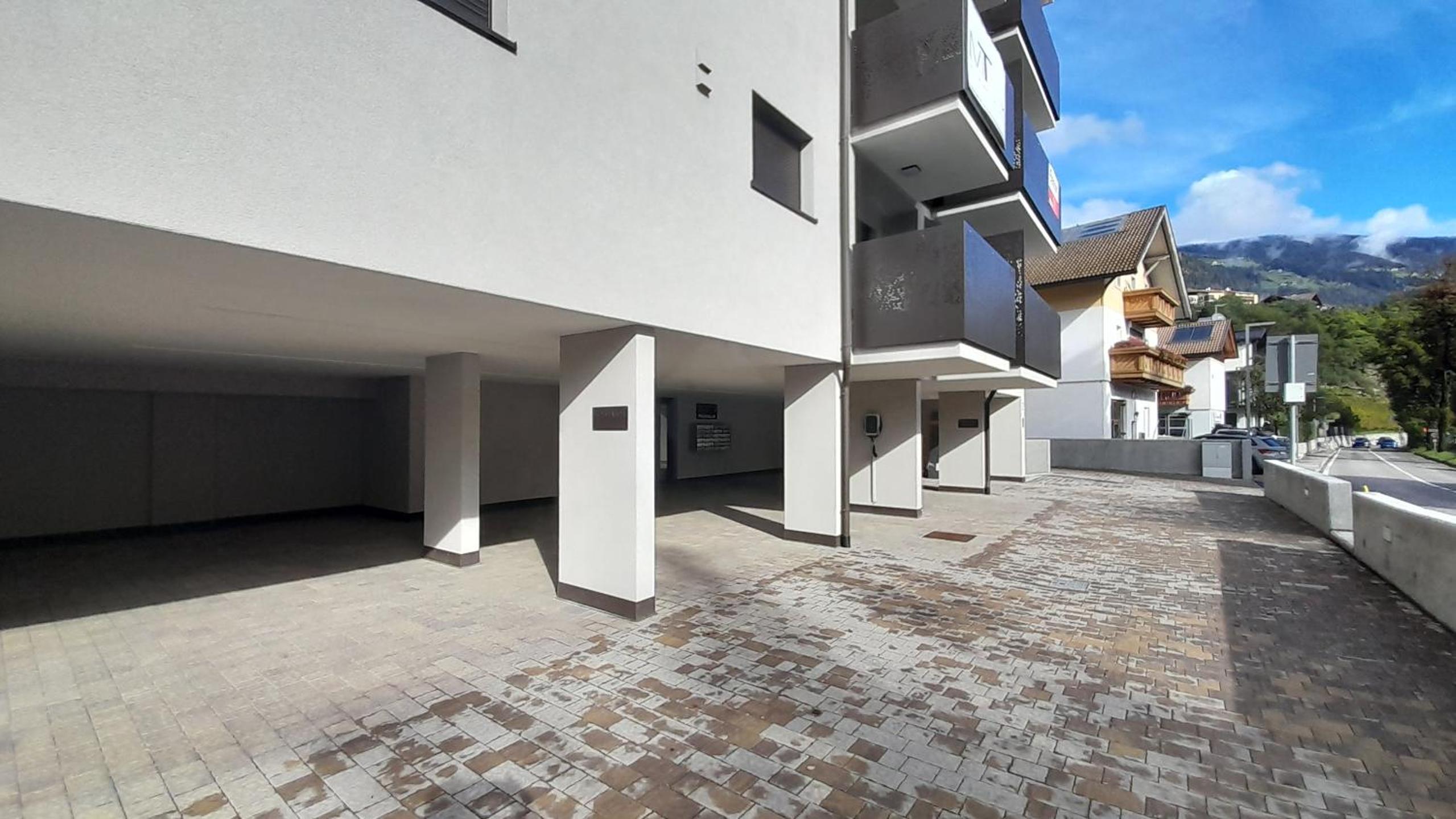 Paradeis Apartments