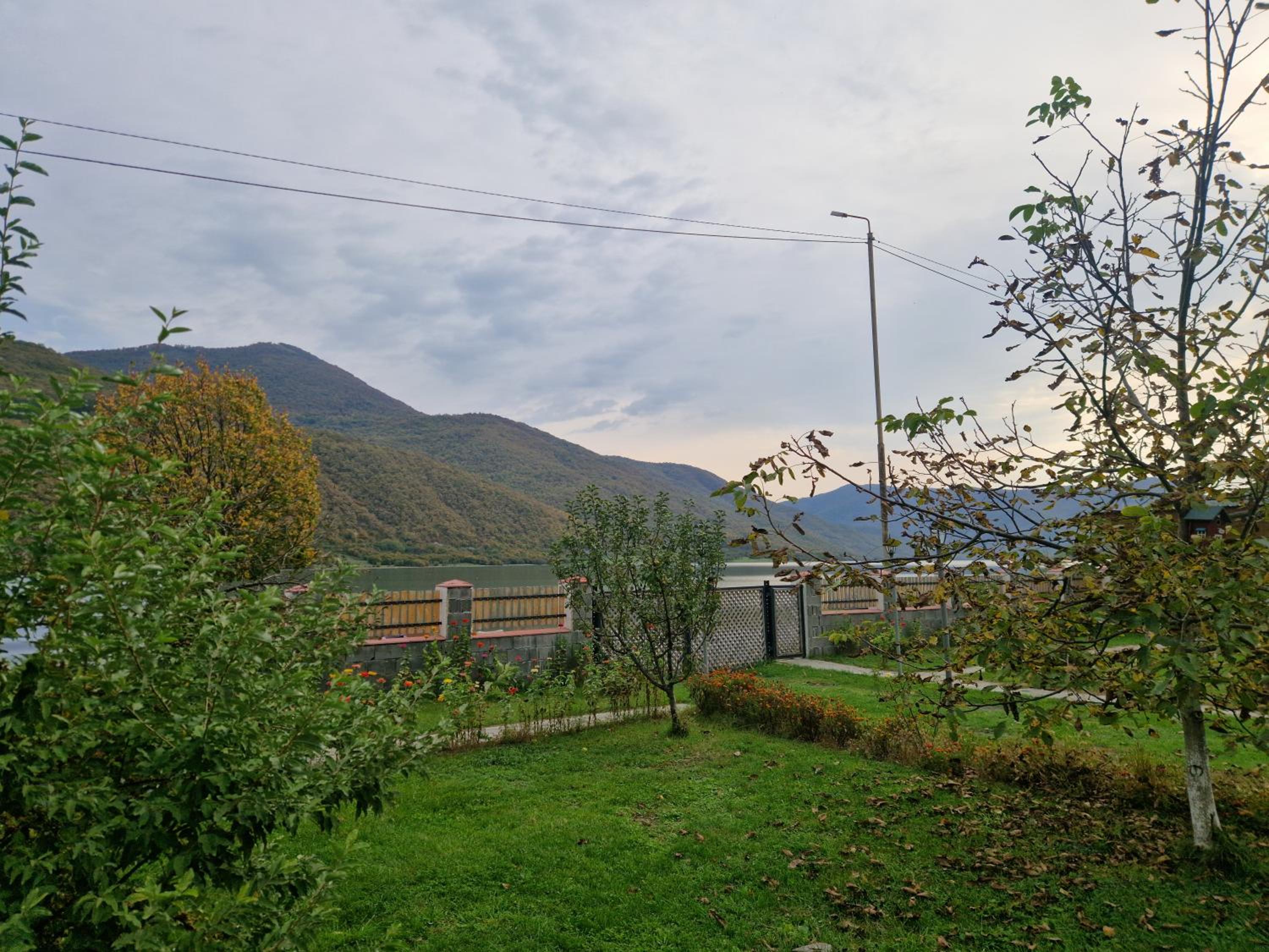 Cottages in Ananuri view 4
