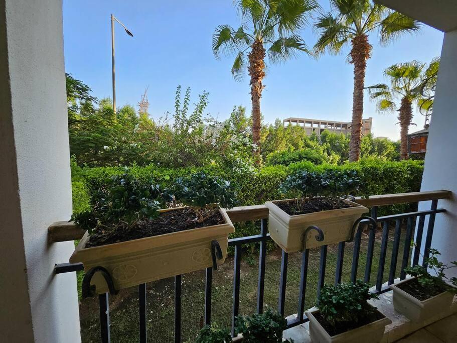 Dreamland Stylish 2BD with a garden and pool access