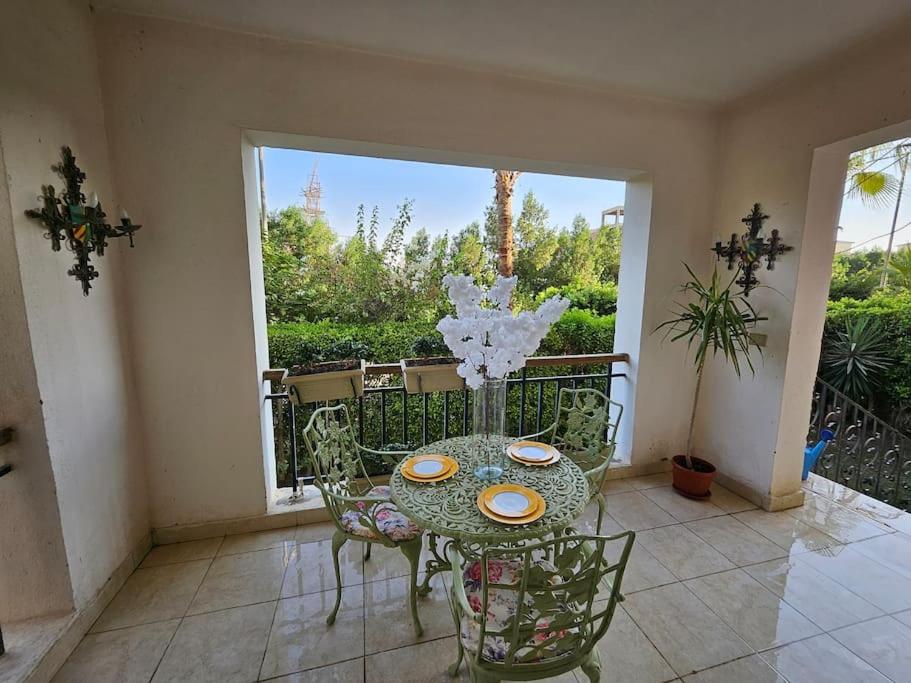 Dreamland Stylish 2BD with a garden and pool access
