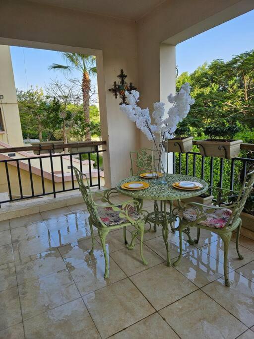 Dreamland Stylish 2BD with a garden and pool access