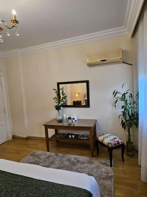 Dreamland Stylish 2BD with a garden and pool access