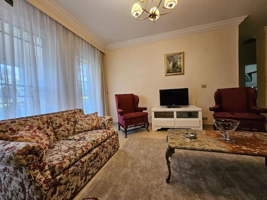 Dreamland Stylish 2BD with a garden and pool access