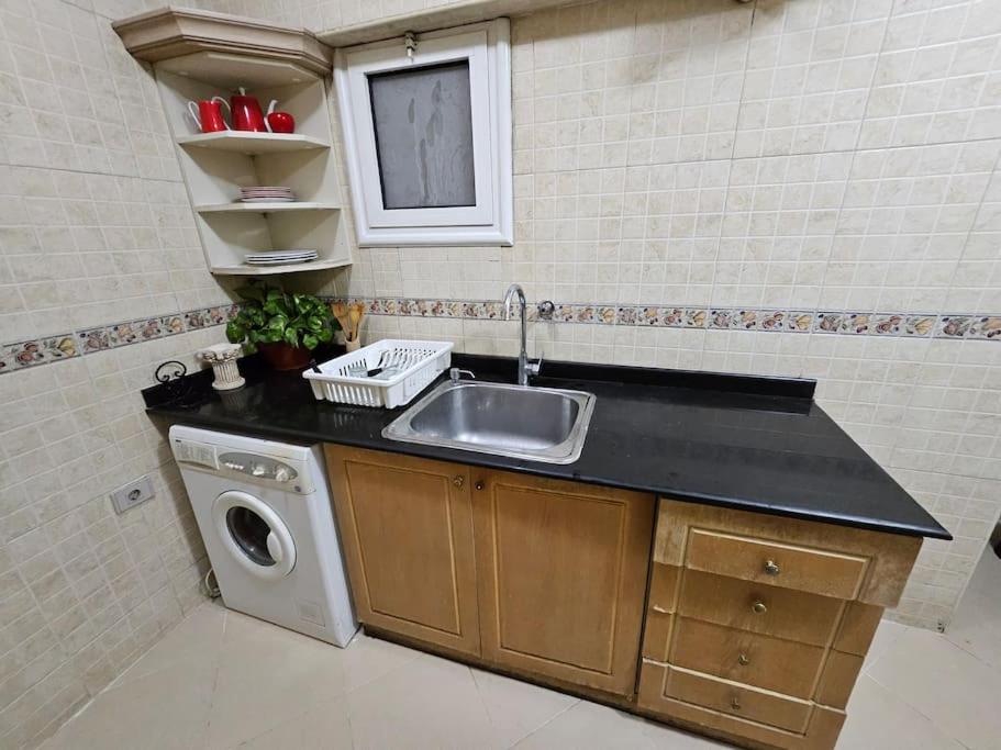 Dreamland Stylish 2BD with a garden and pool access