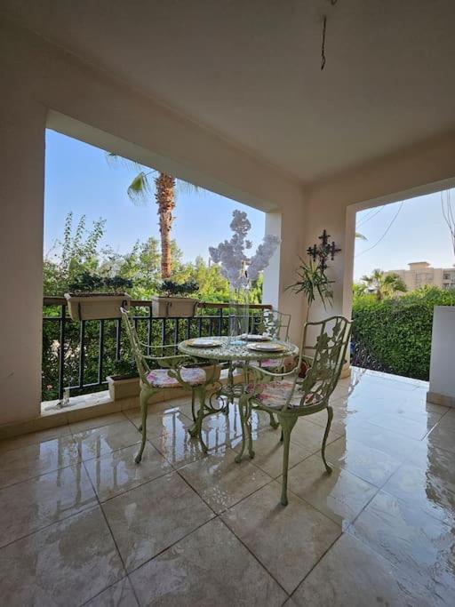 Dreamland Stylish 2BD with a garden and pool access