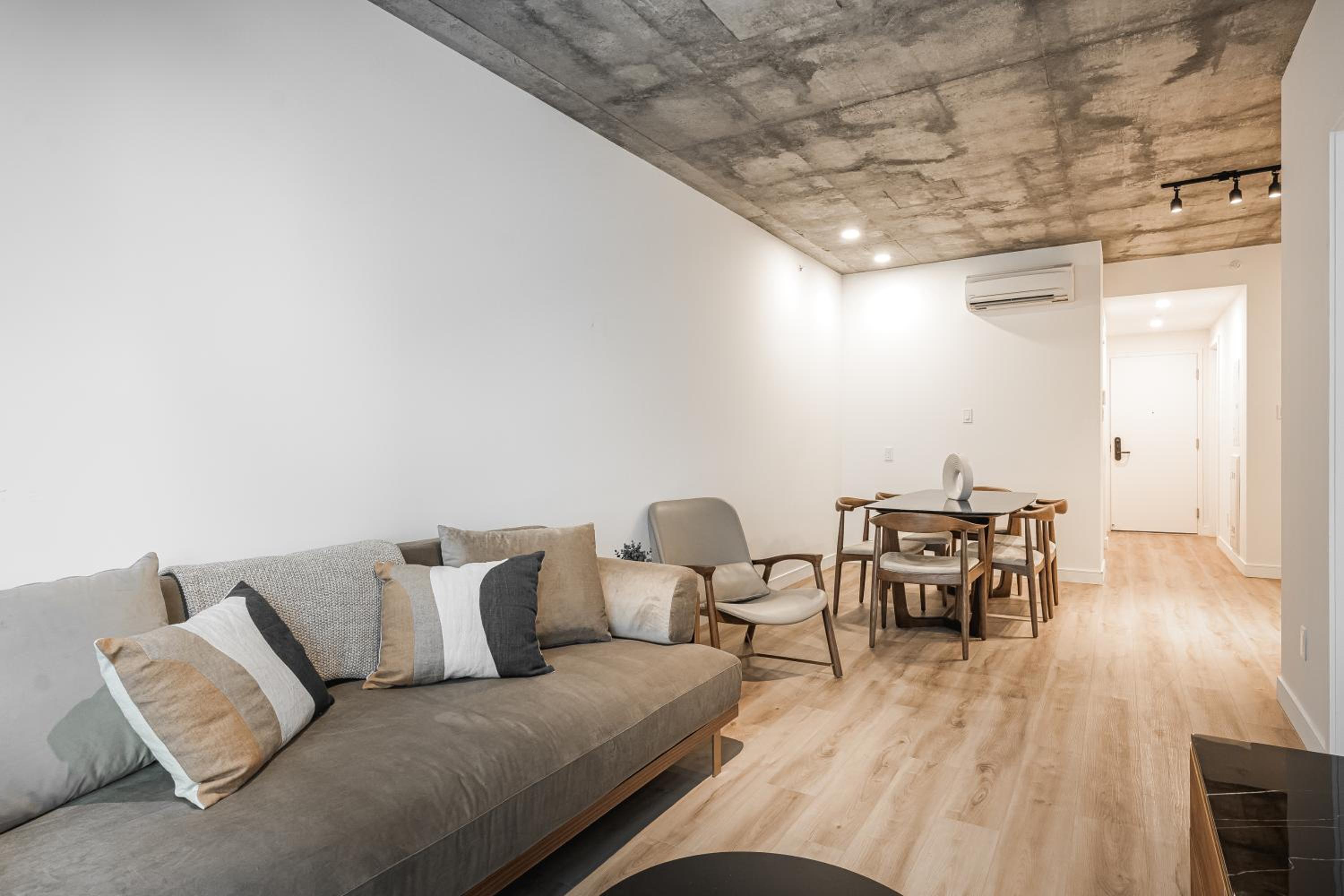 Le Mont Apartments