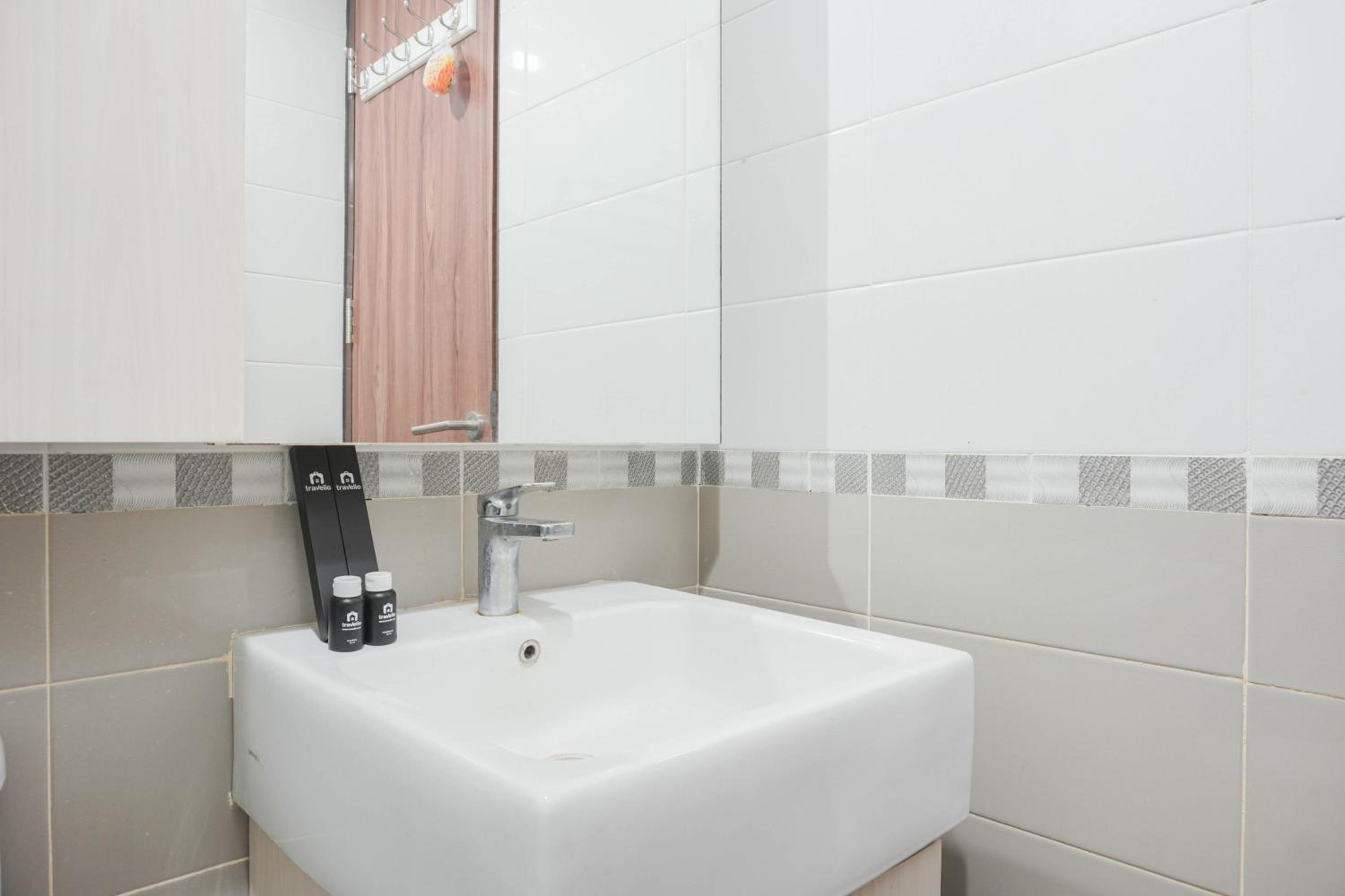 Attractive 1BR Apartment at Royal Olive Residence By Travelio view 2
