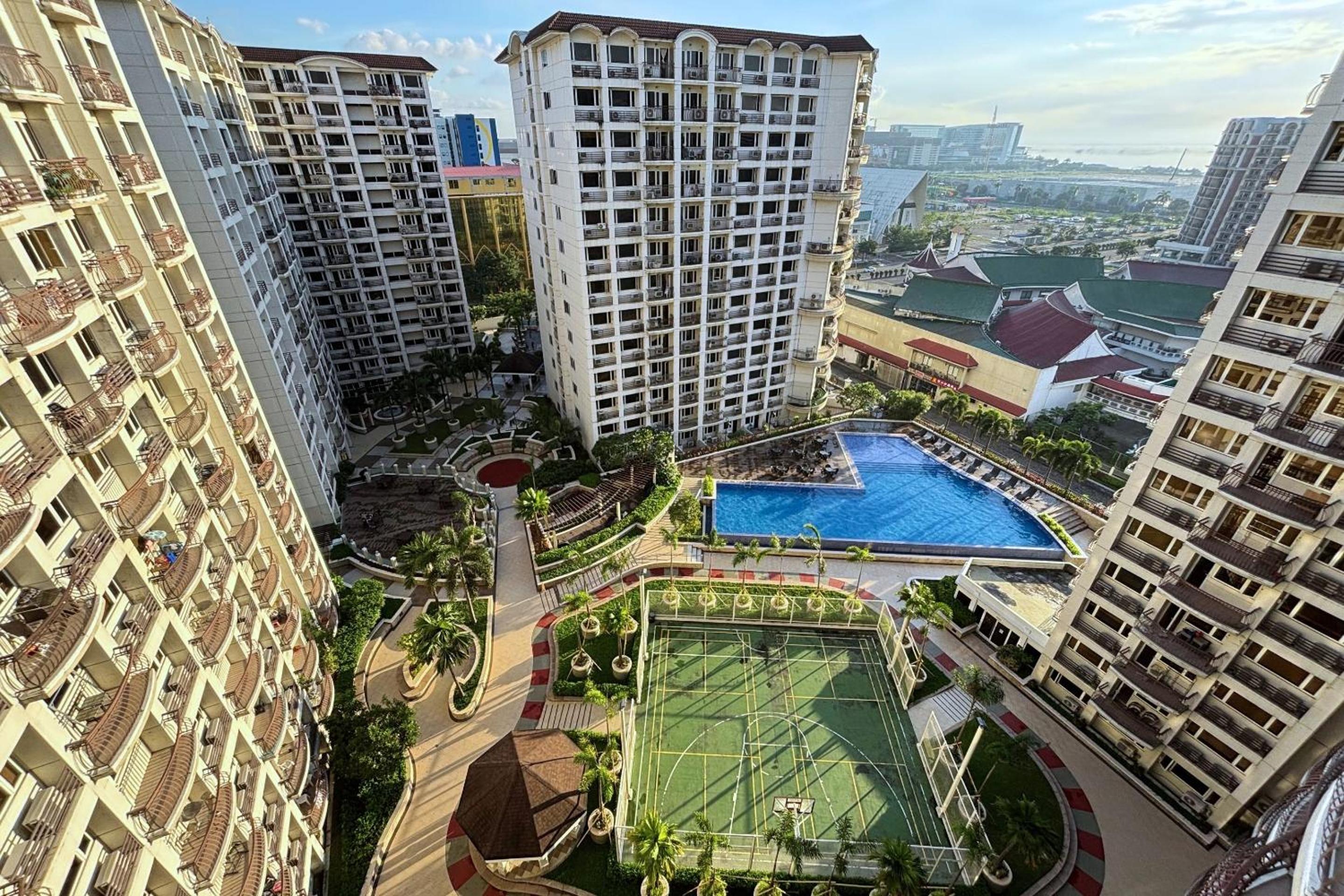 Extremeli Suites
