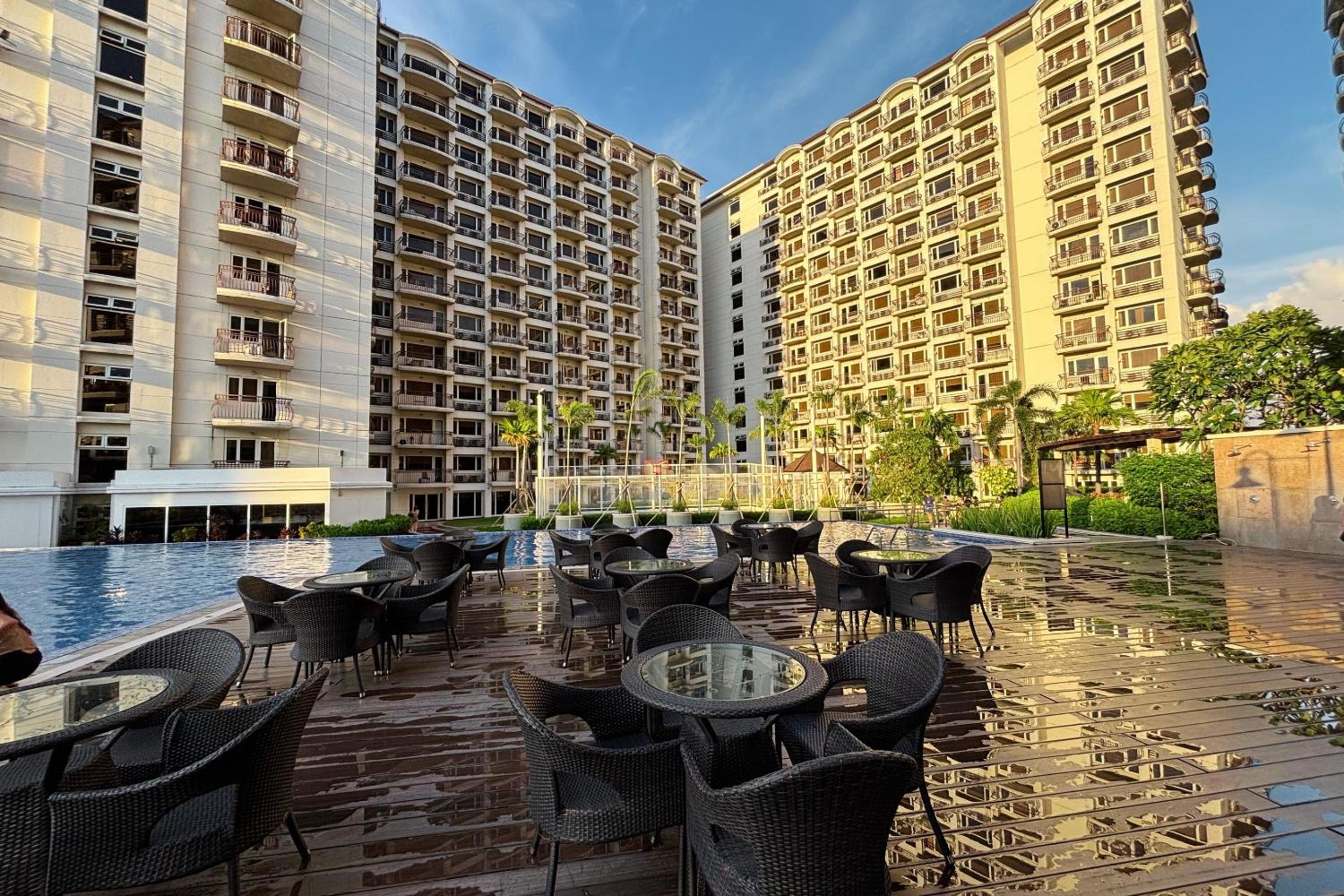 Extremeli Suites