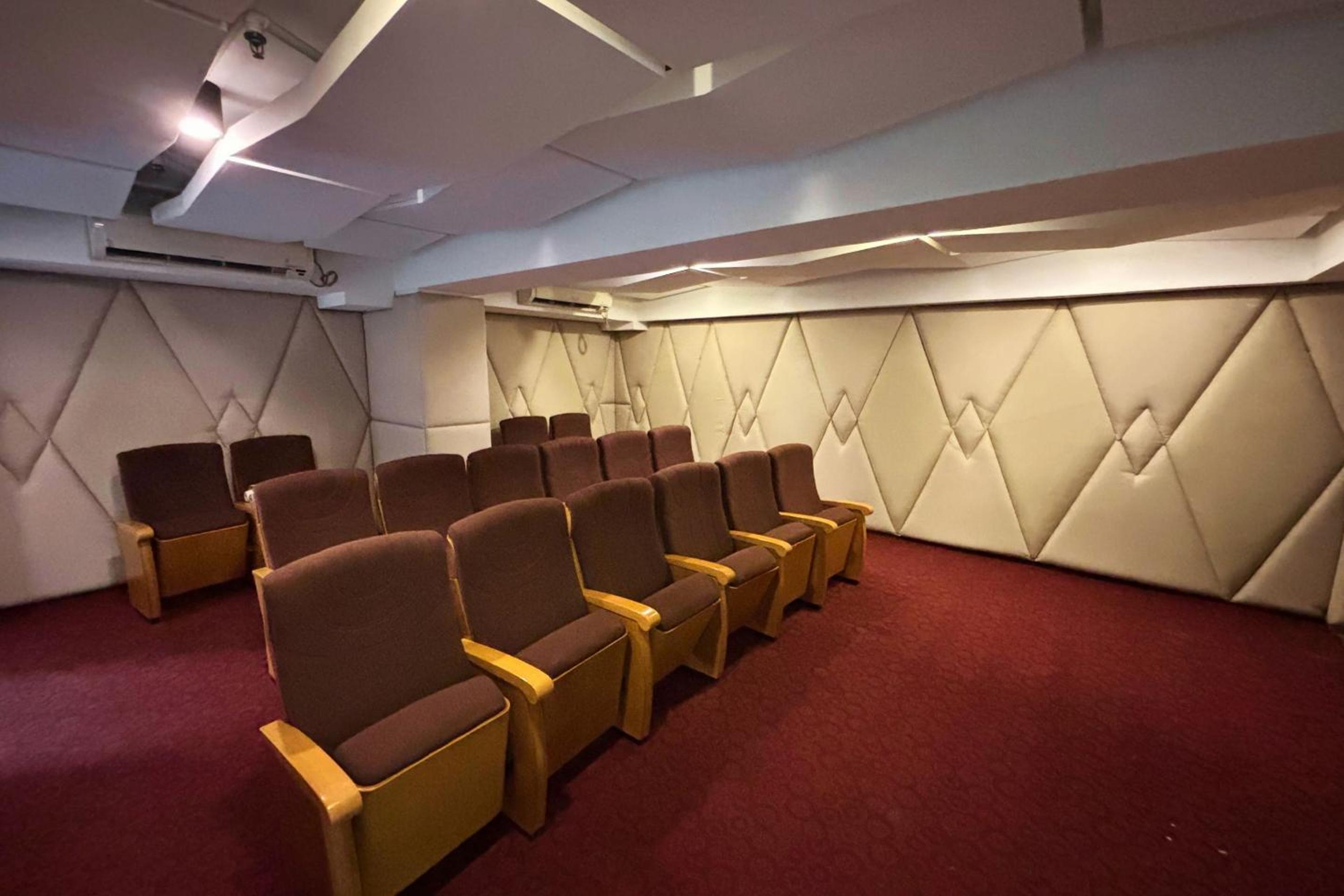 Extremeli Suites