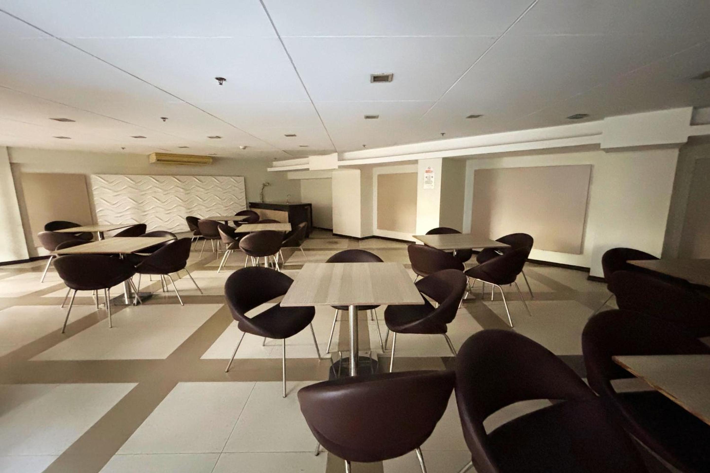 Extremeli Suites