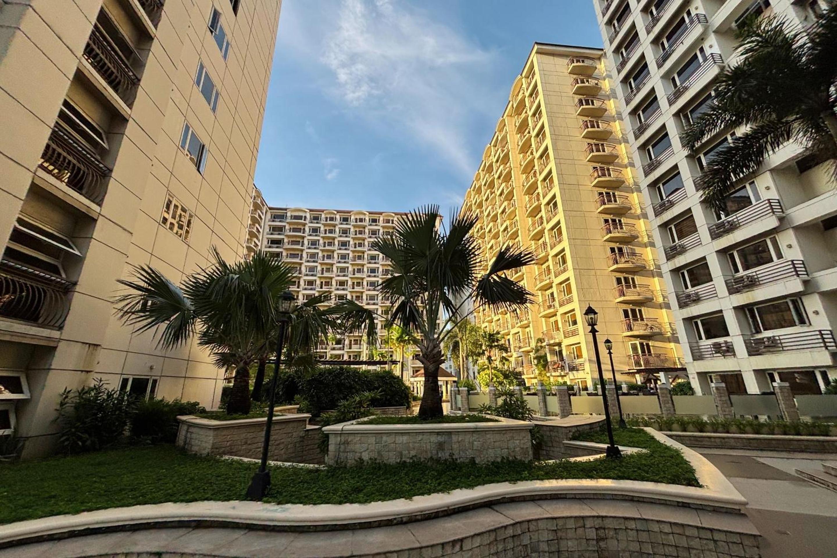 Extremeli Suites