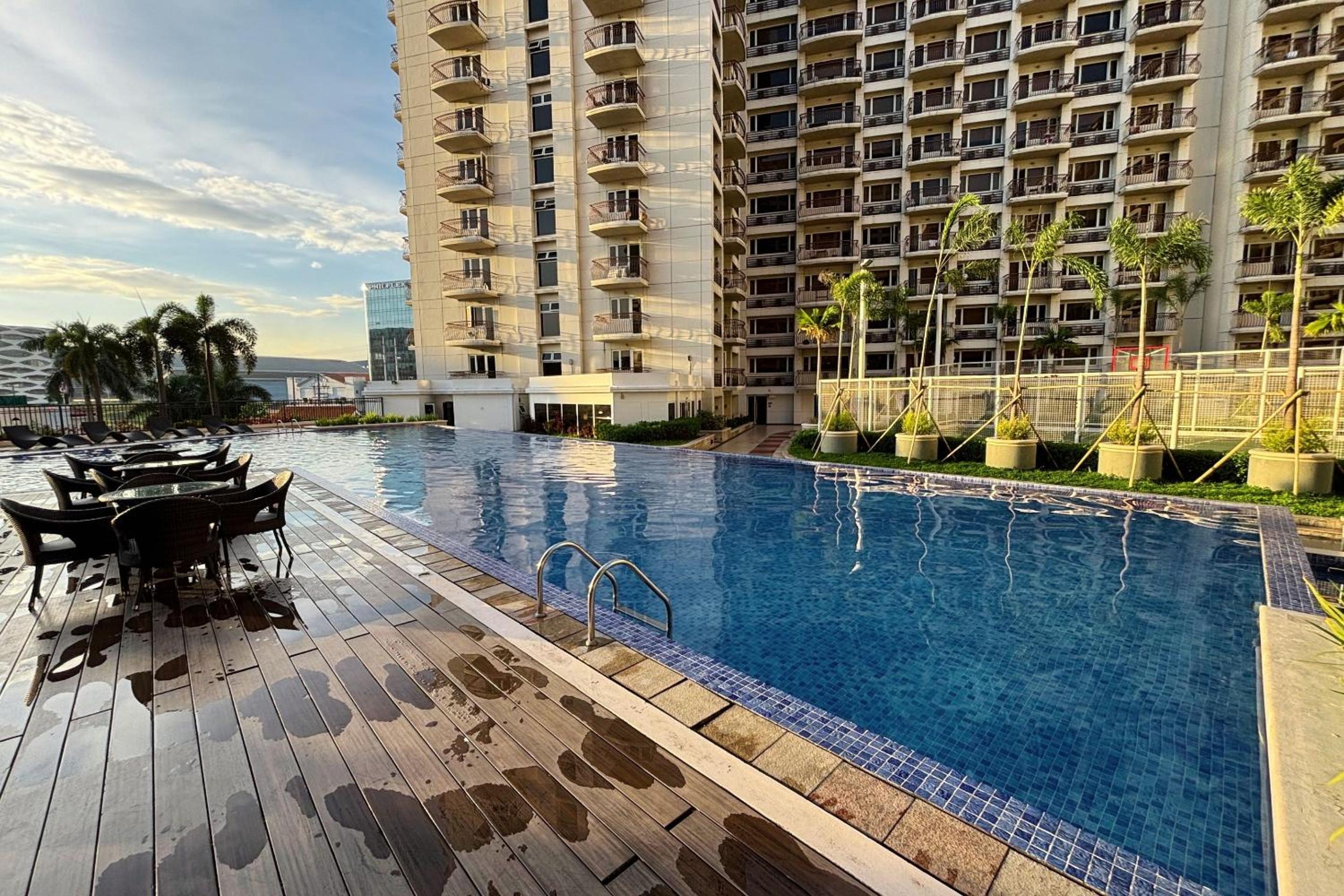 Extremeli Suites