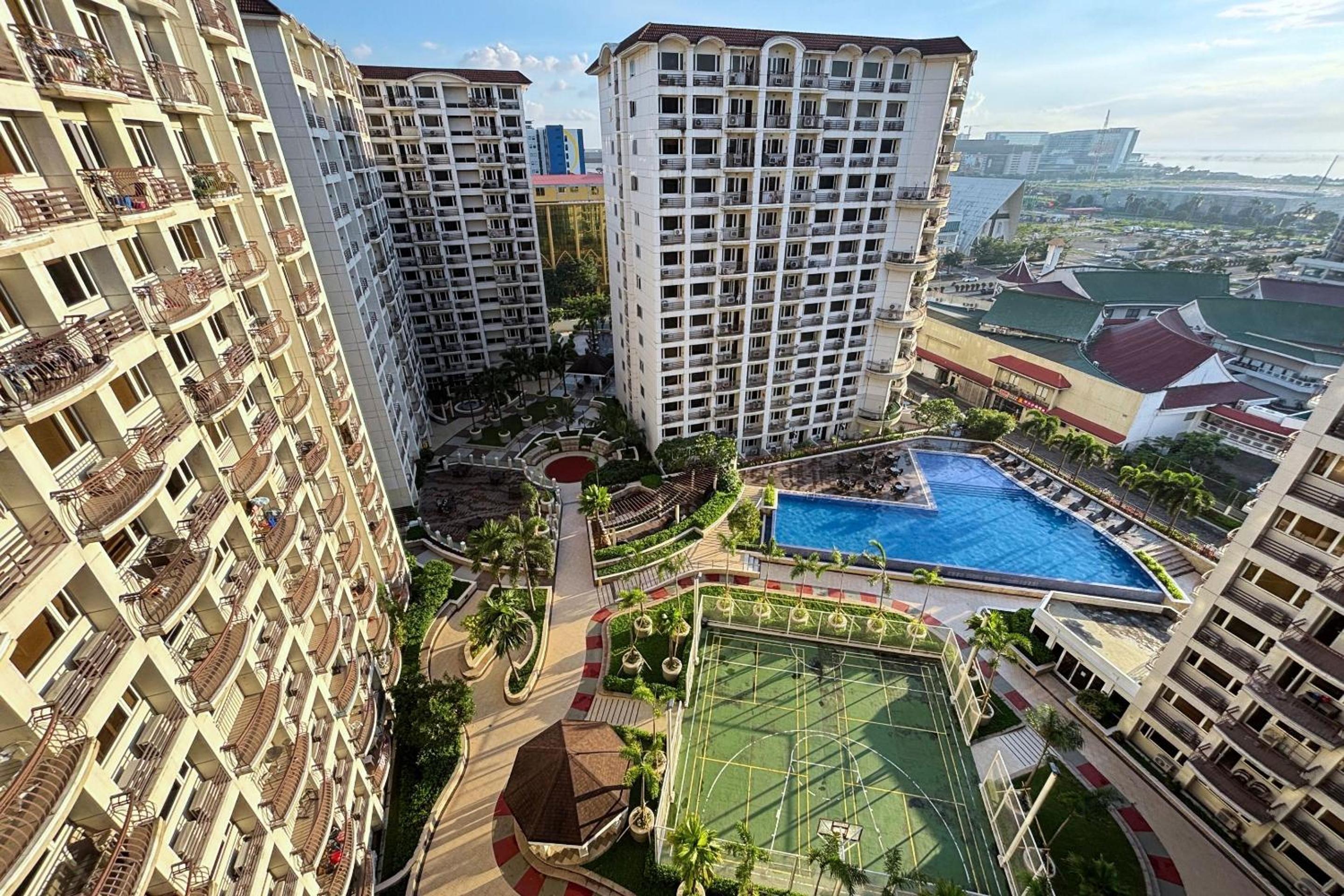 Extremeli Suites