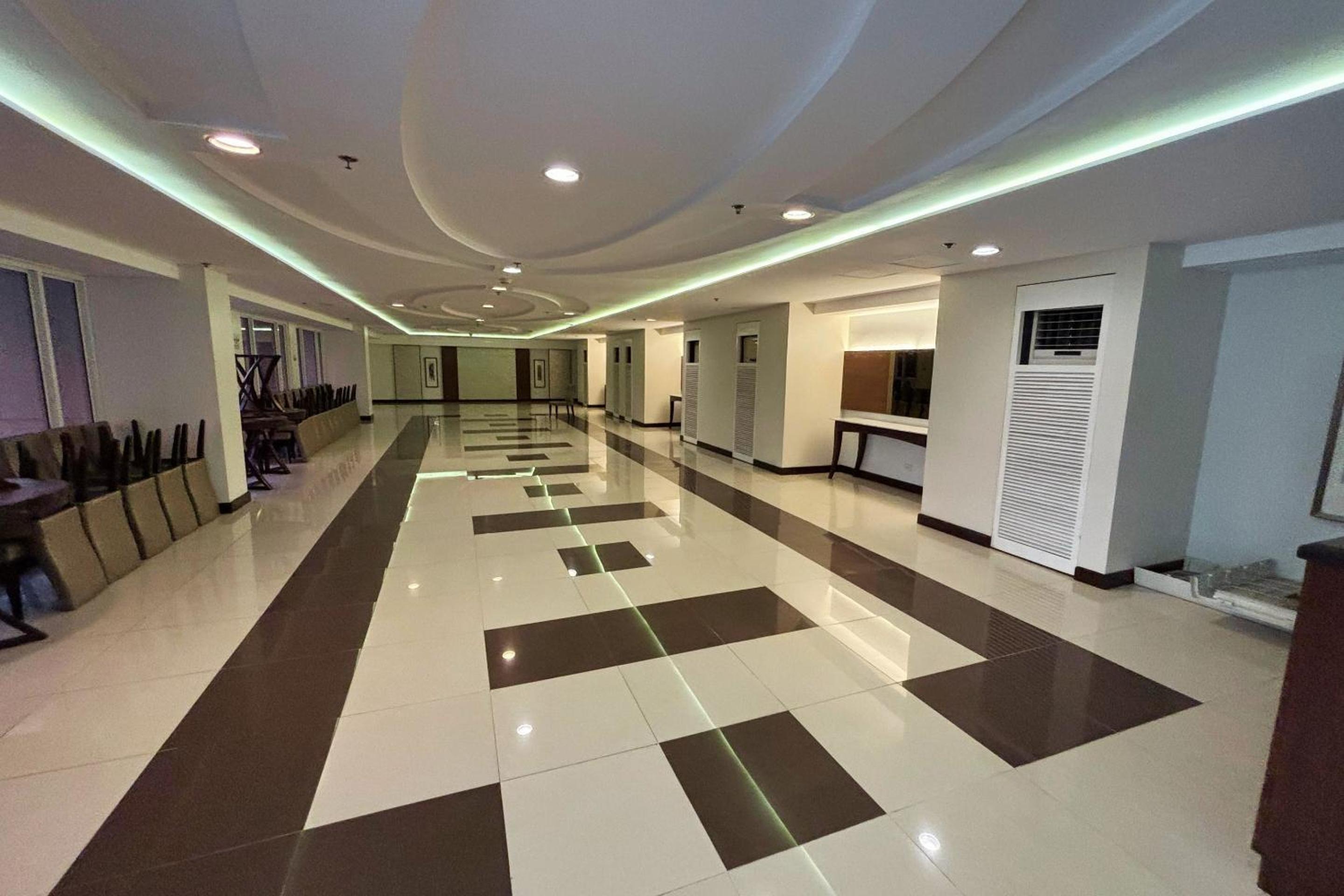 Extremeli Suites