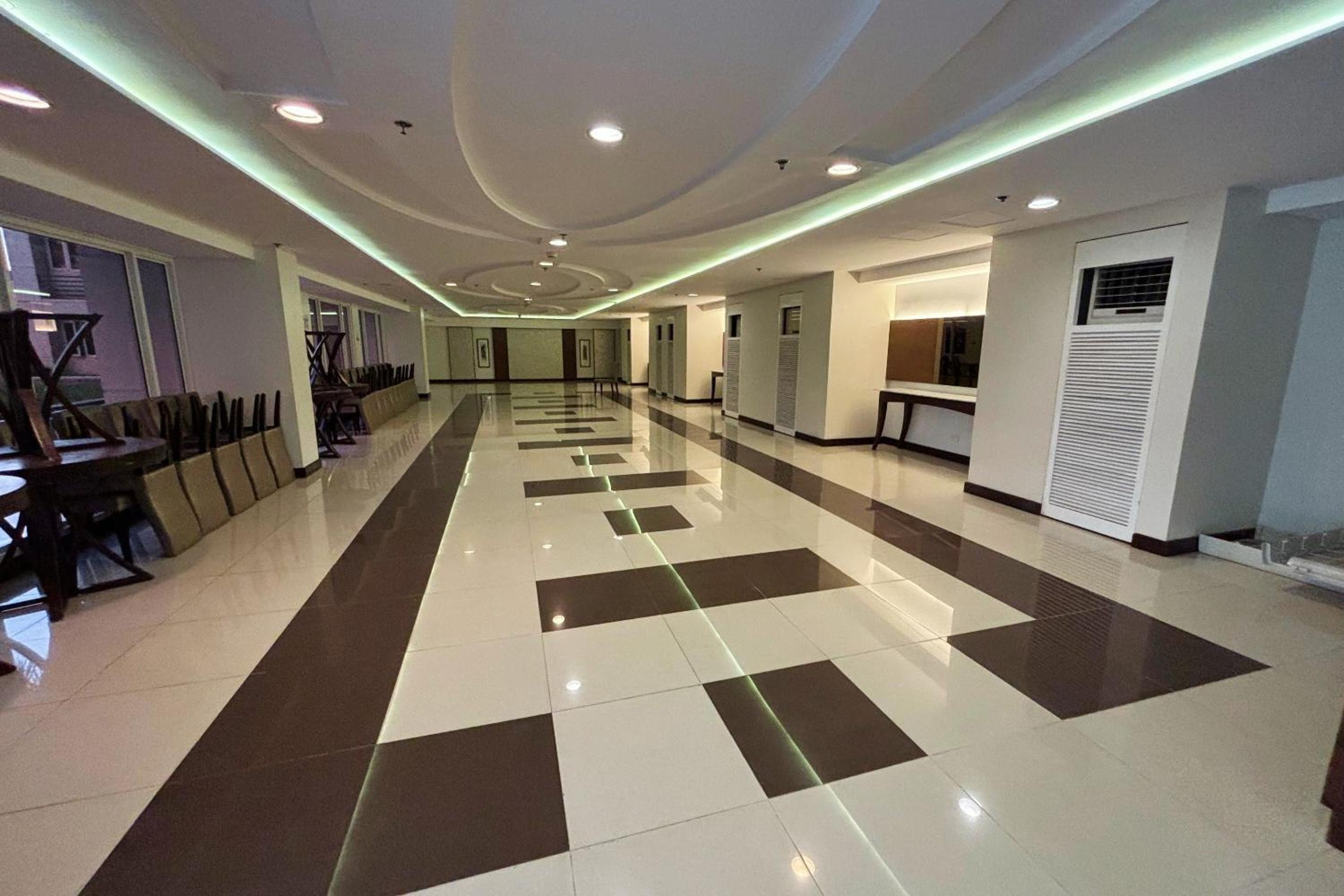 Extremeli Suites