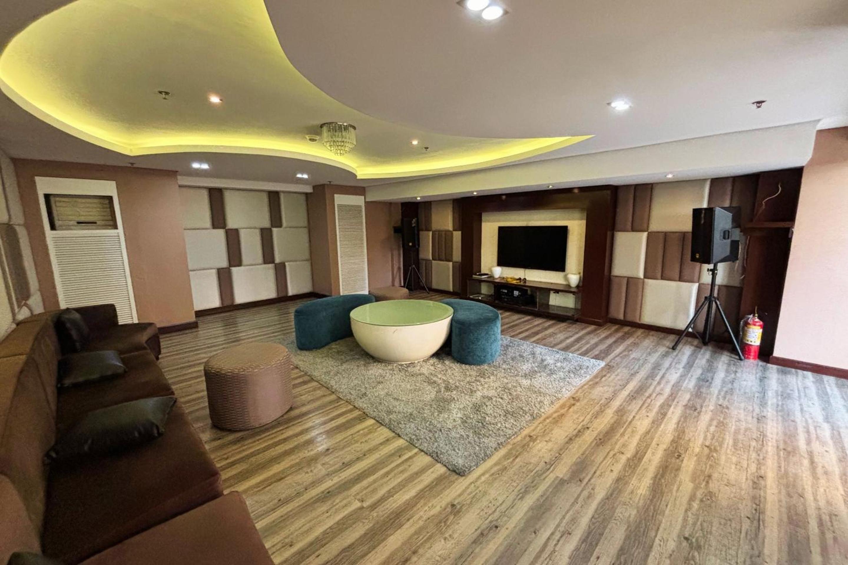 Extremeli Suites