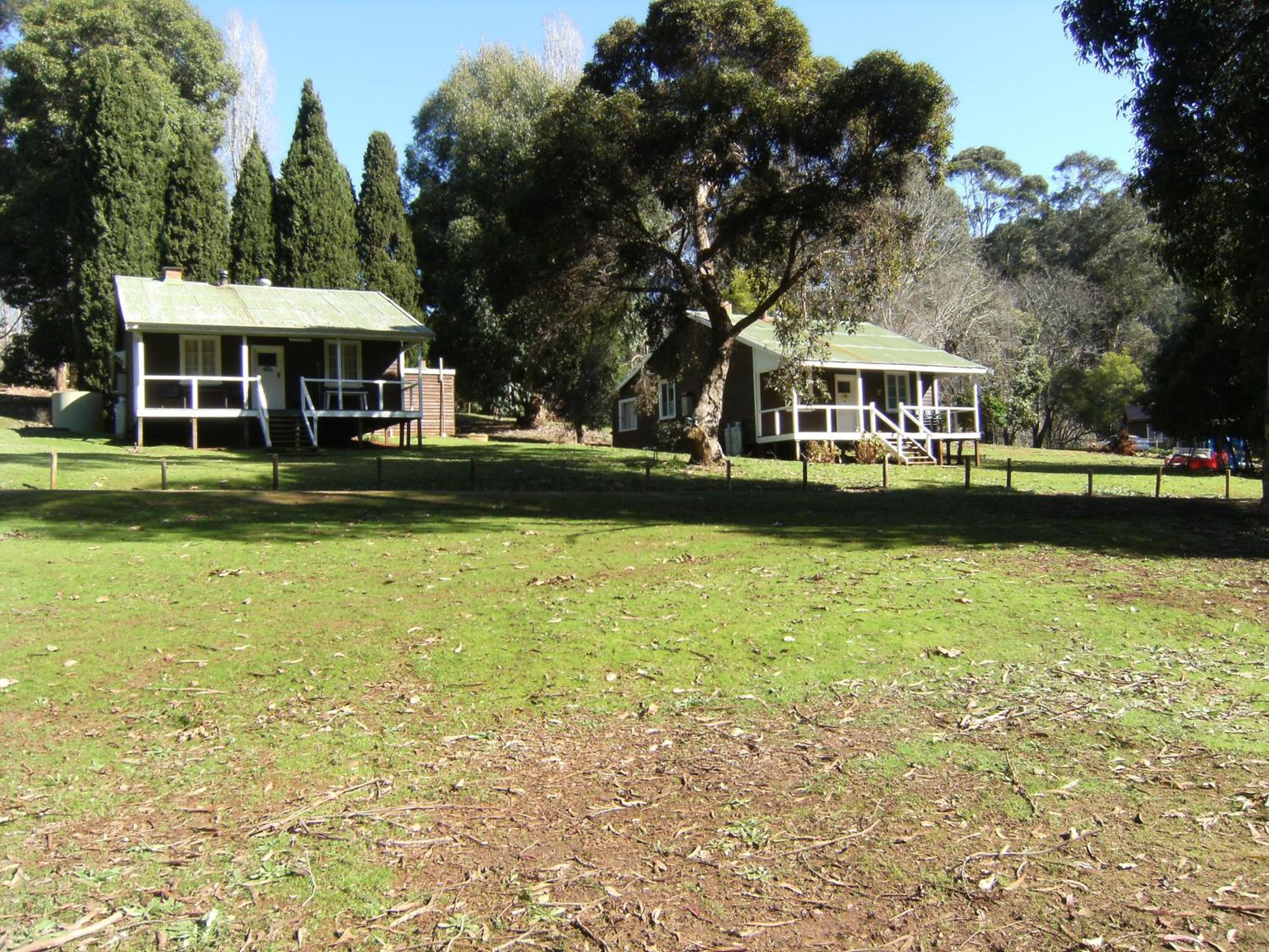 Lewana Cottages