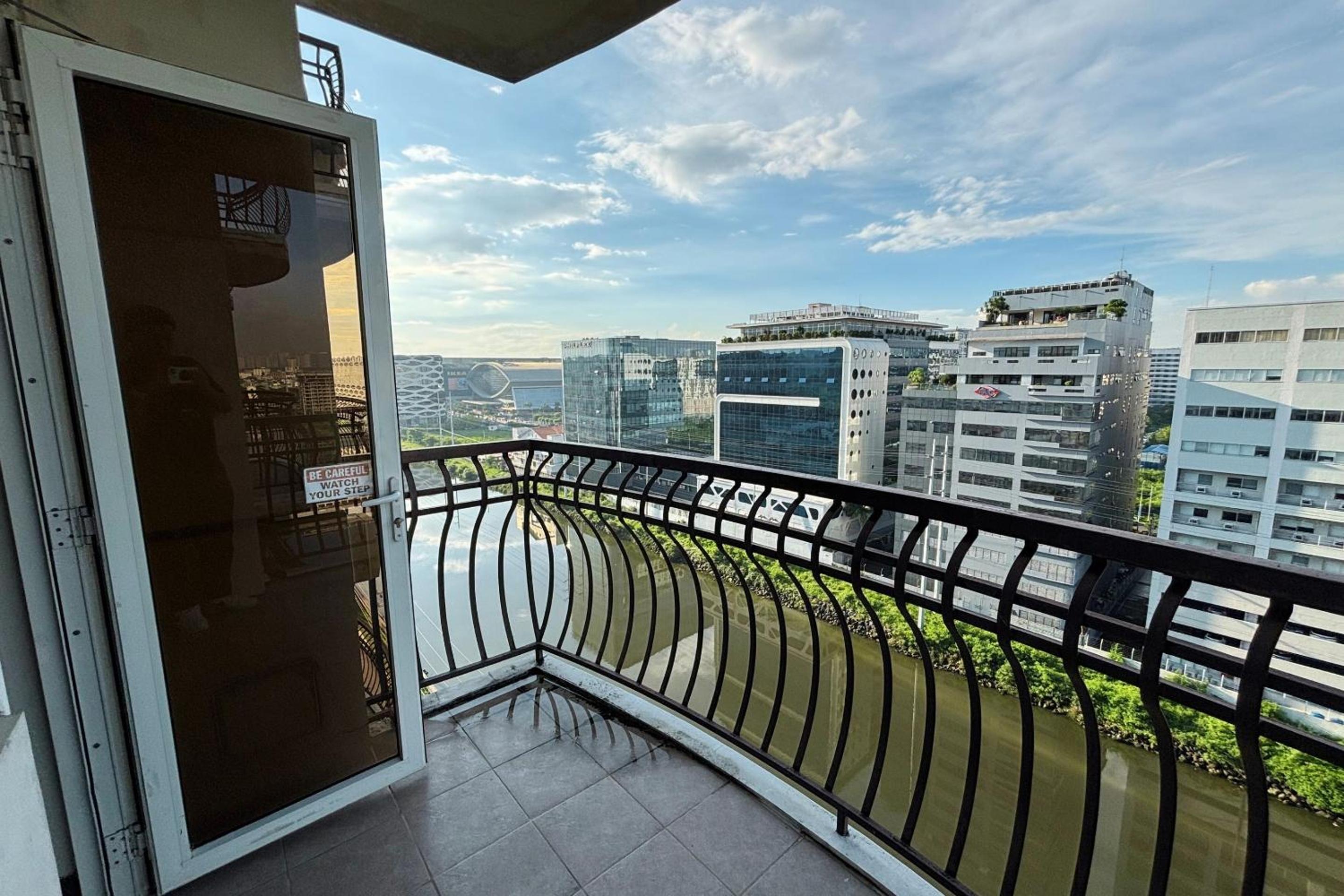 Extremeli Suites