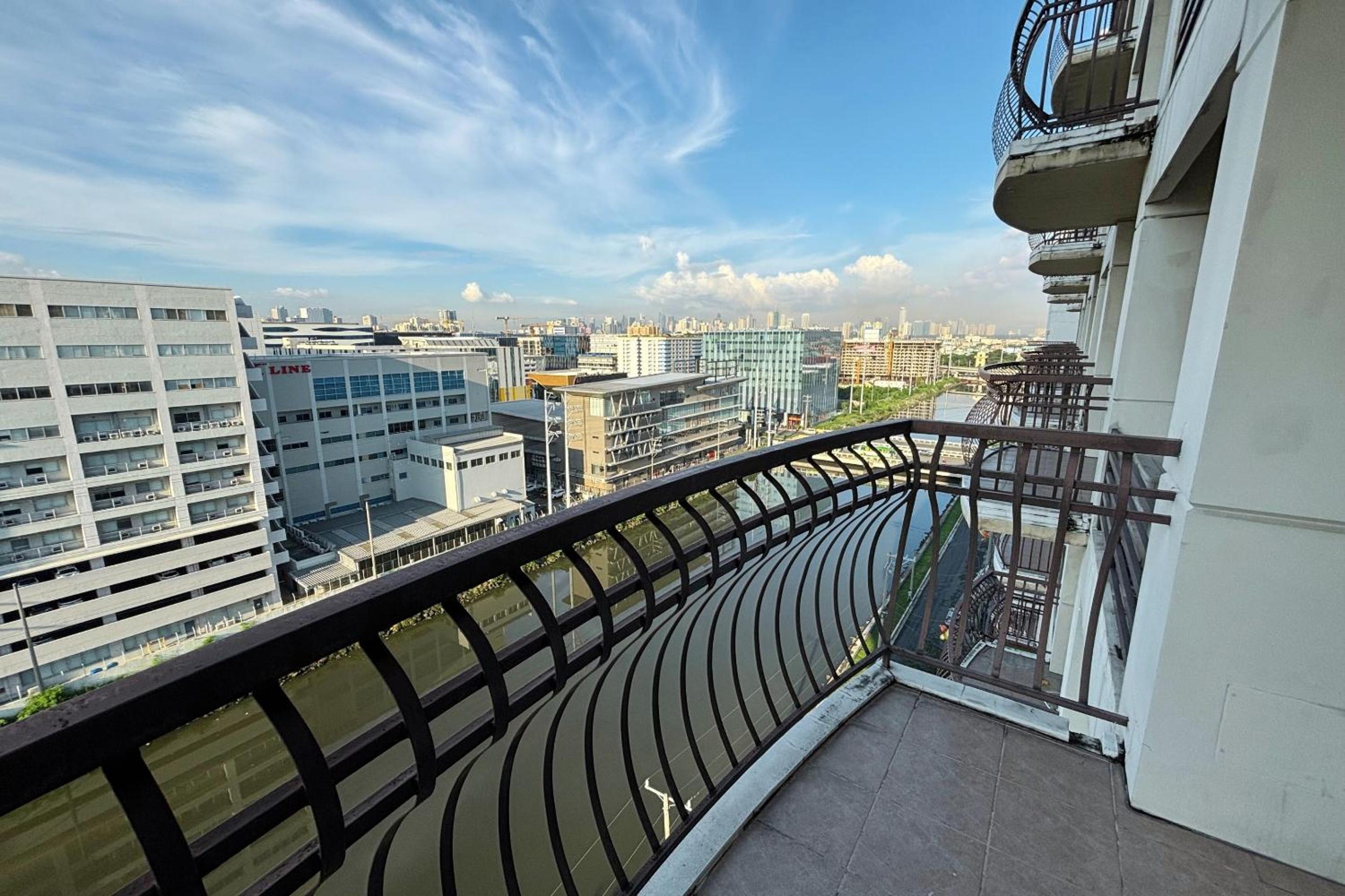 Extremeli Suites