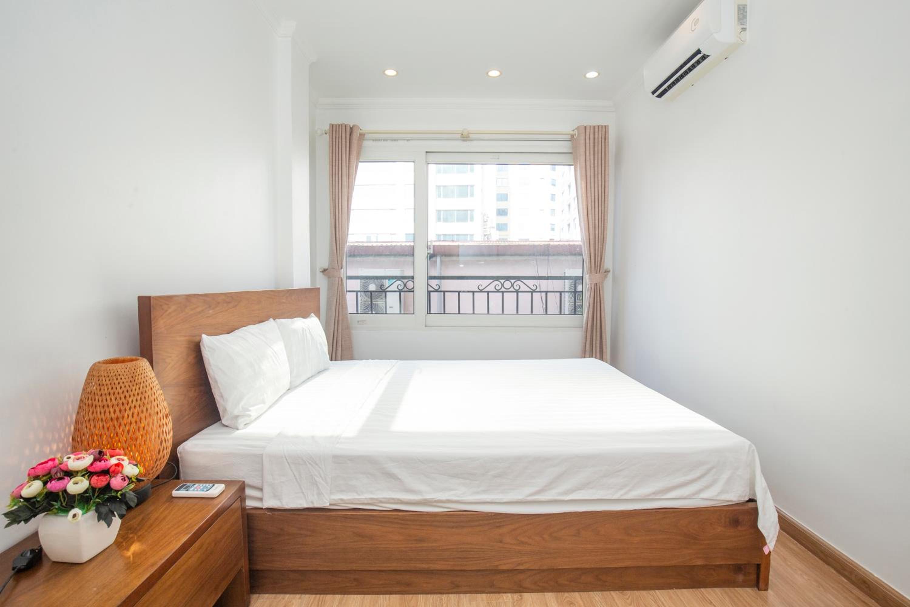 Sumitomo Tower-1 Bed Apartment & Hotel