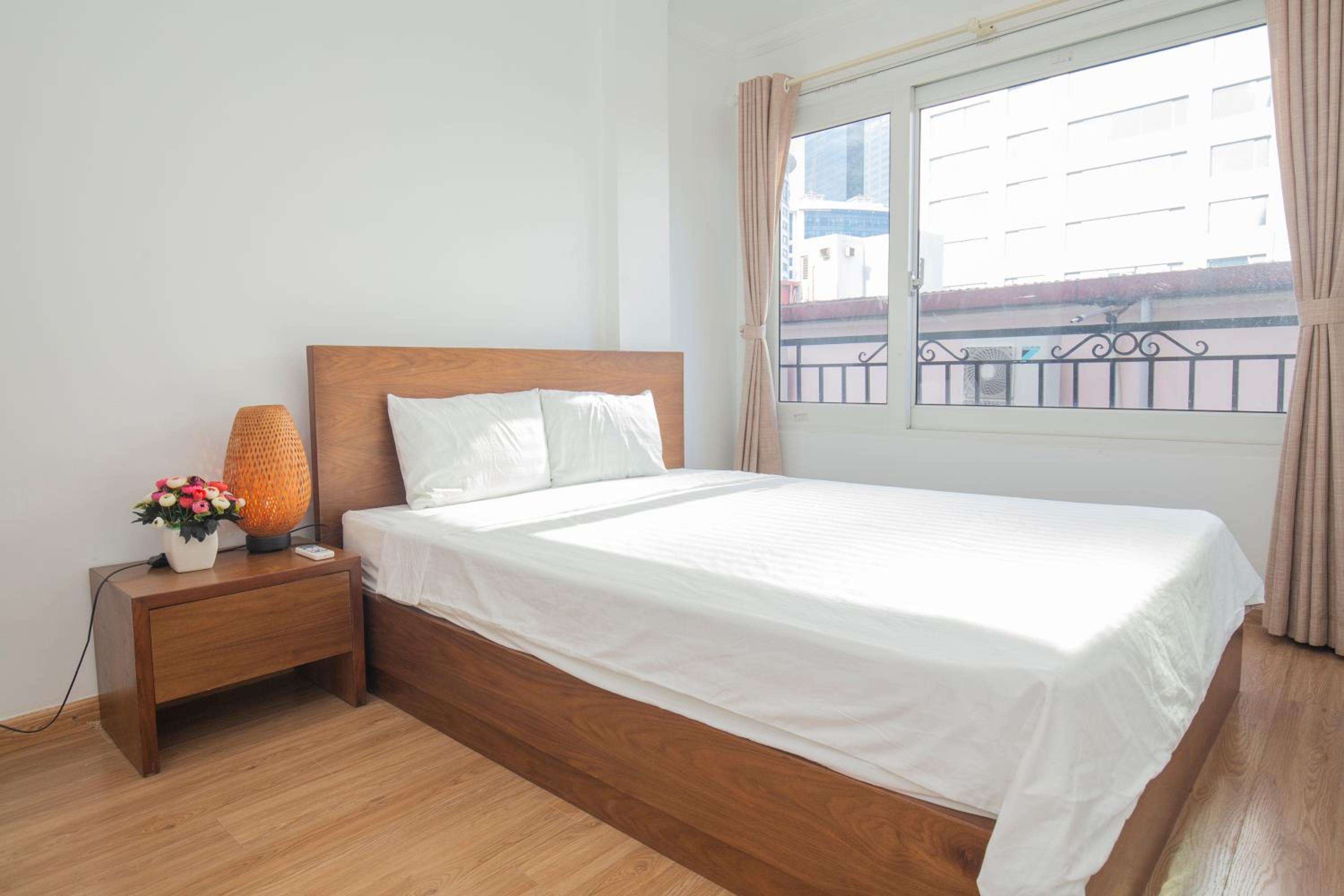 Sumitomo Tower-1 Bed Apartment & Hotel