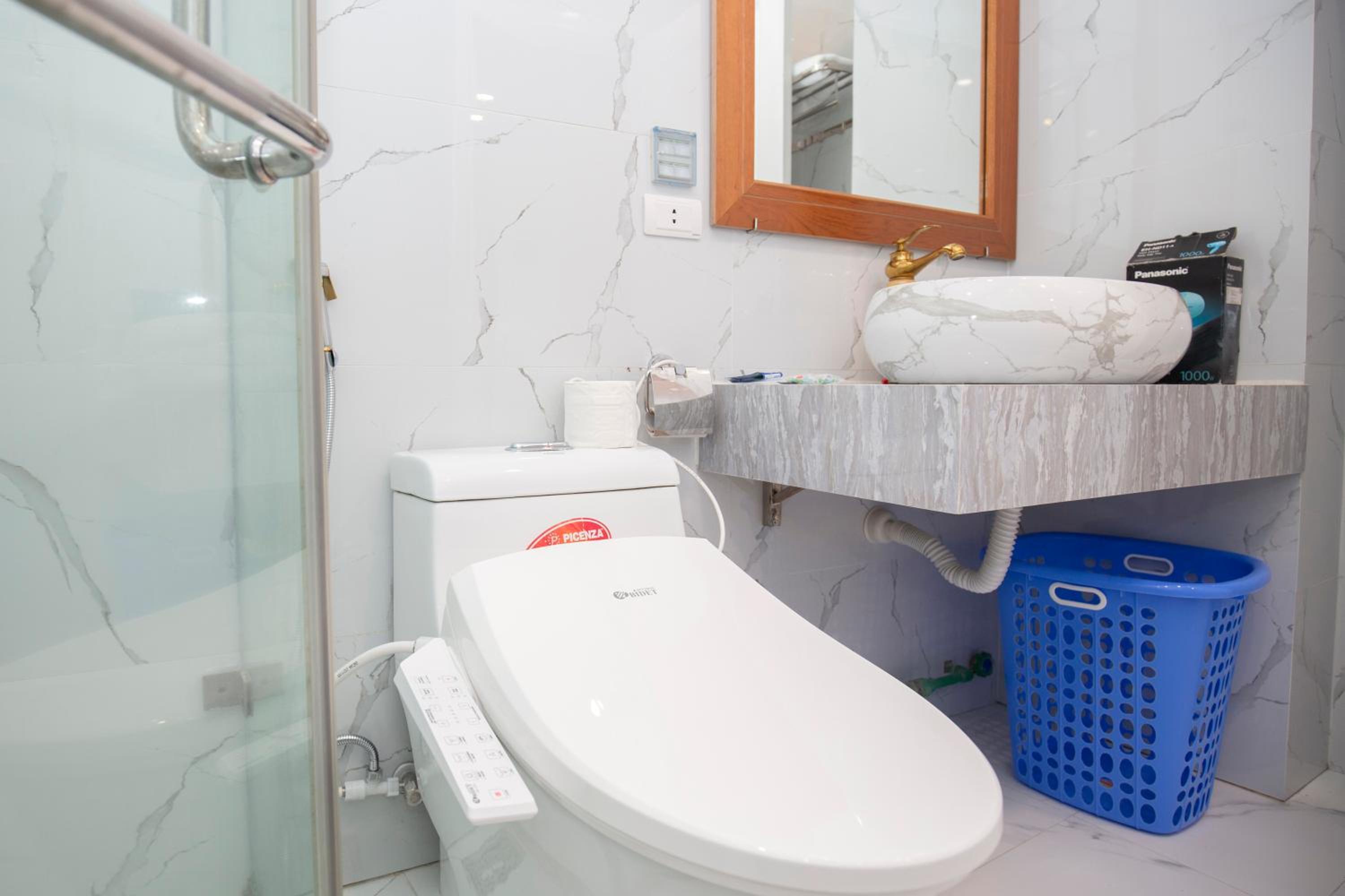 Sumitomo Tower-1 Bed Apartment & Hotel