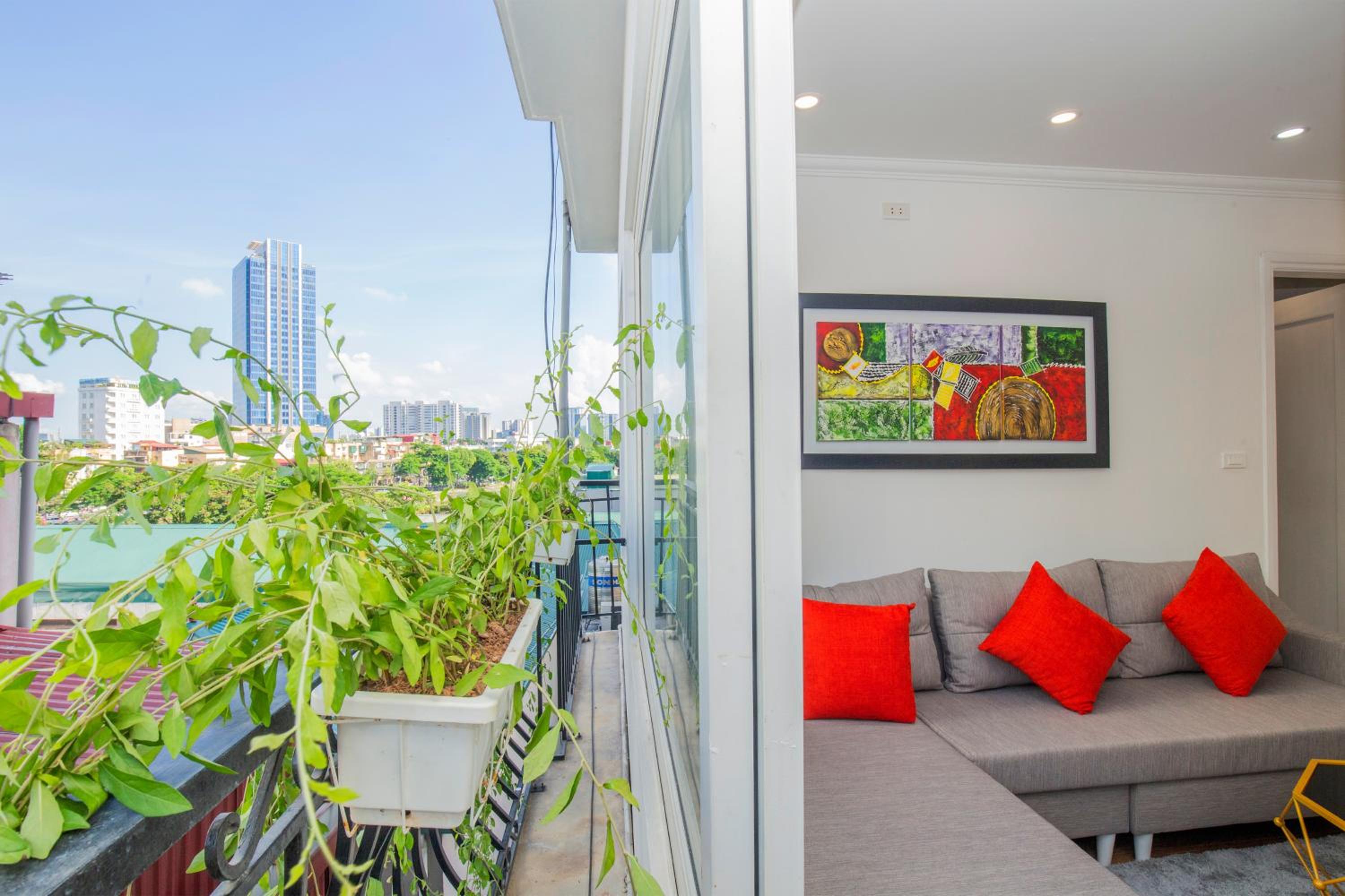 Sumitomo Tower-1 Bed Apartment & Hotel