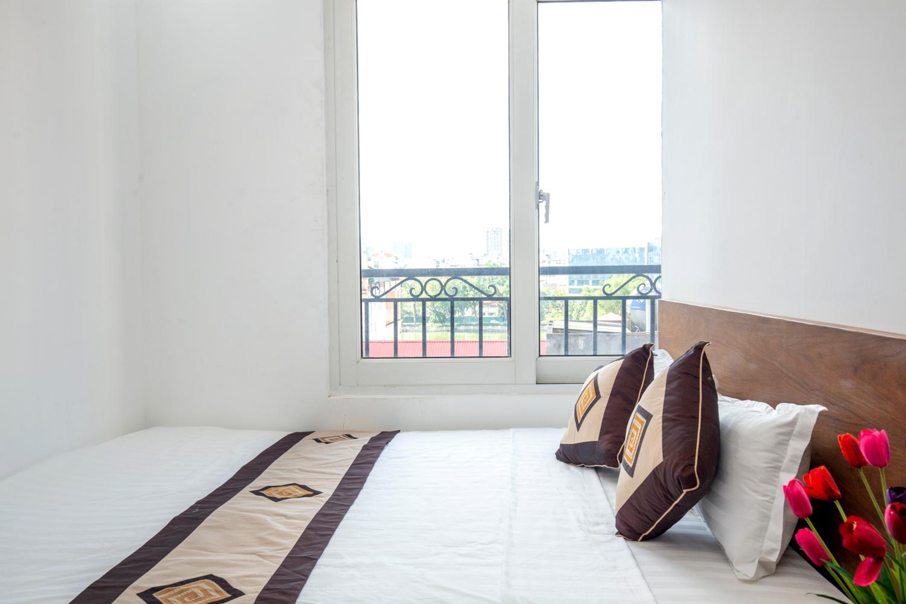 Sumitomo Tower-1 Bed Apartment & Hotel