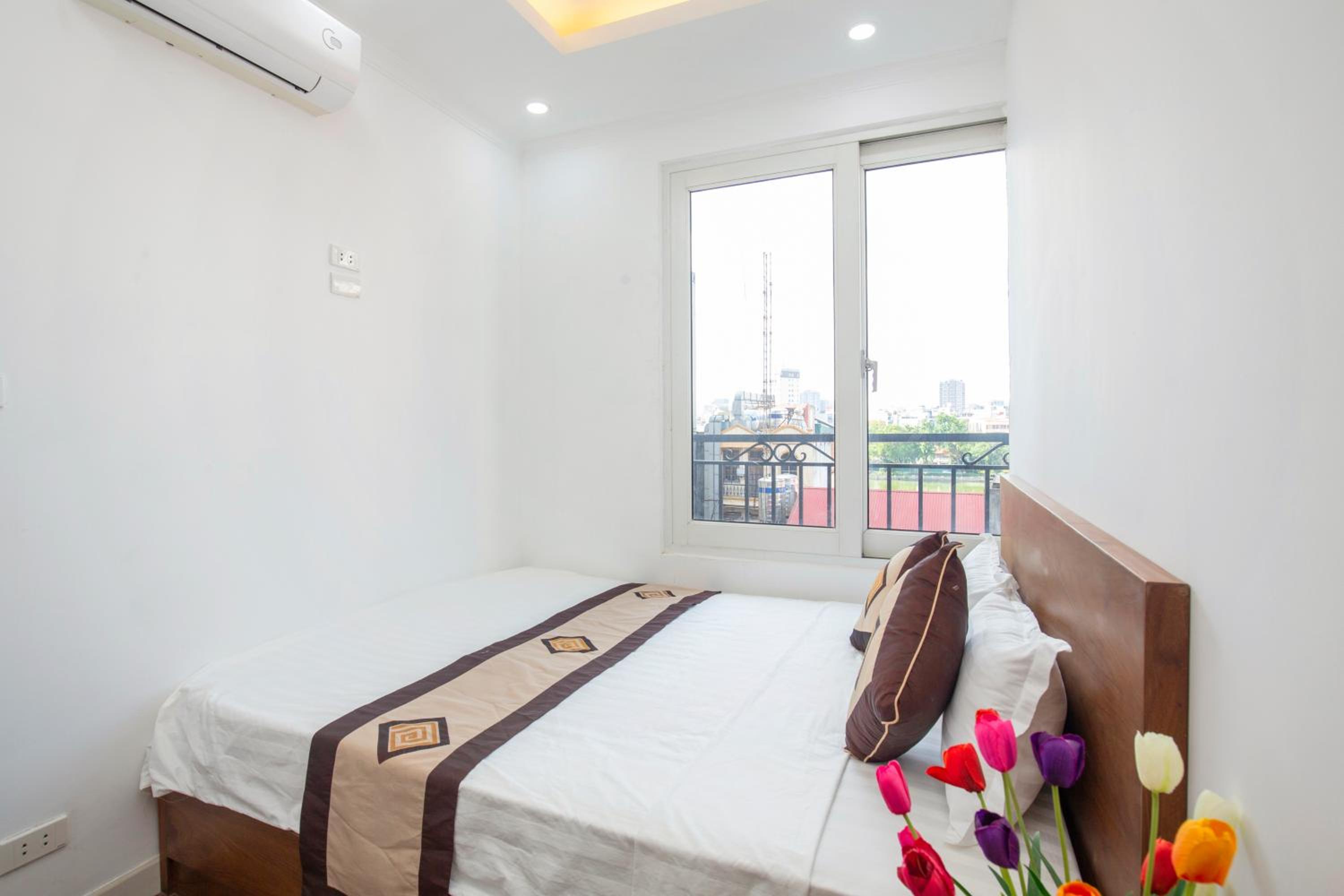 Sumitomo Tower-1 Bed Apartment & Hotel
