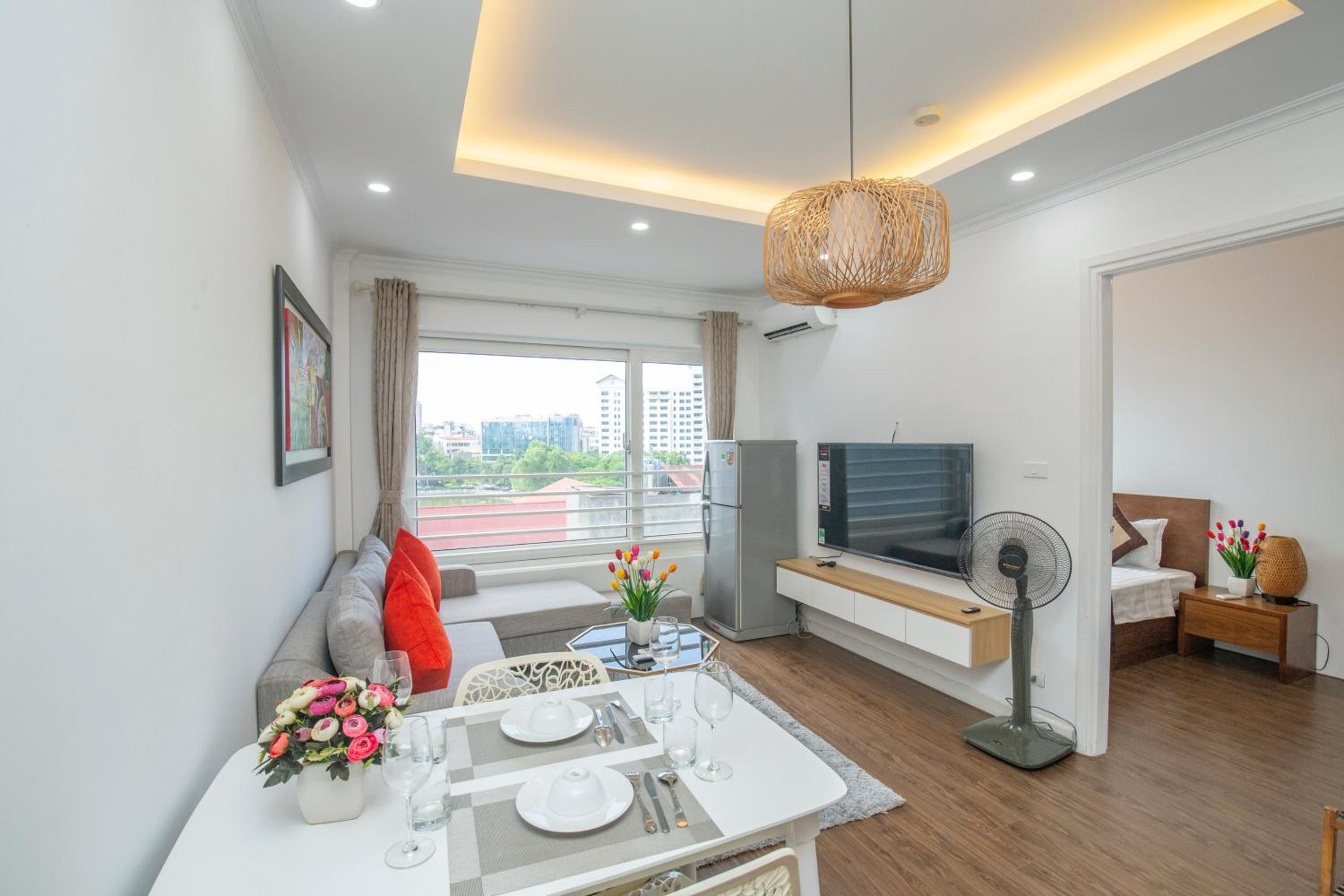 Sumitomo Tower-1 Bed Apartment & Hotel