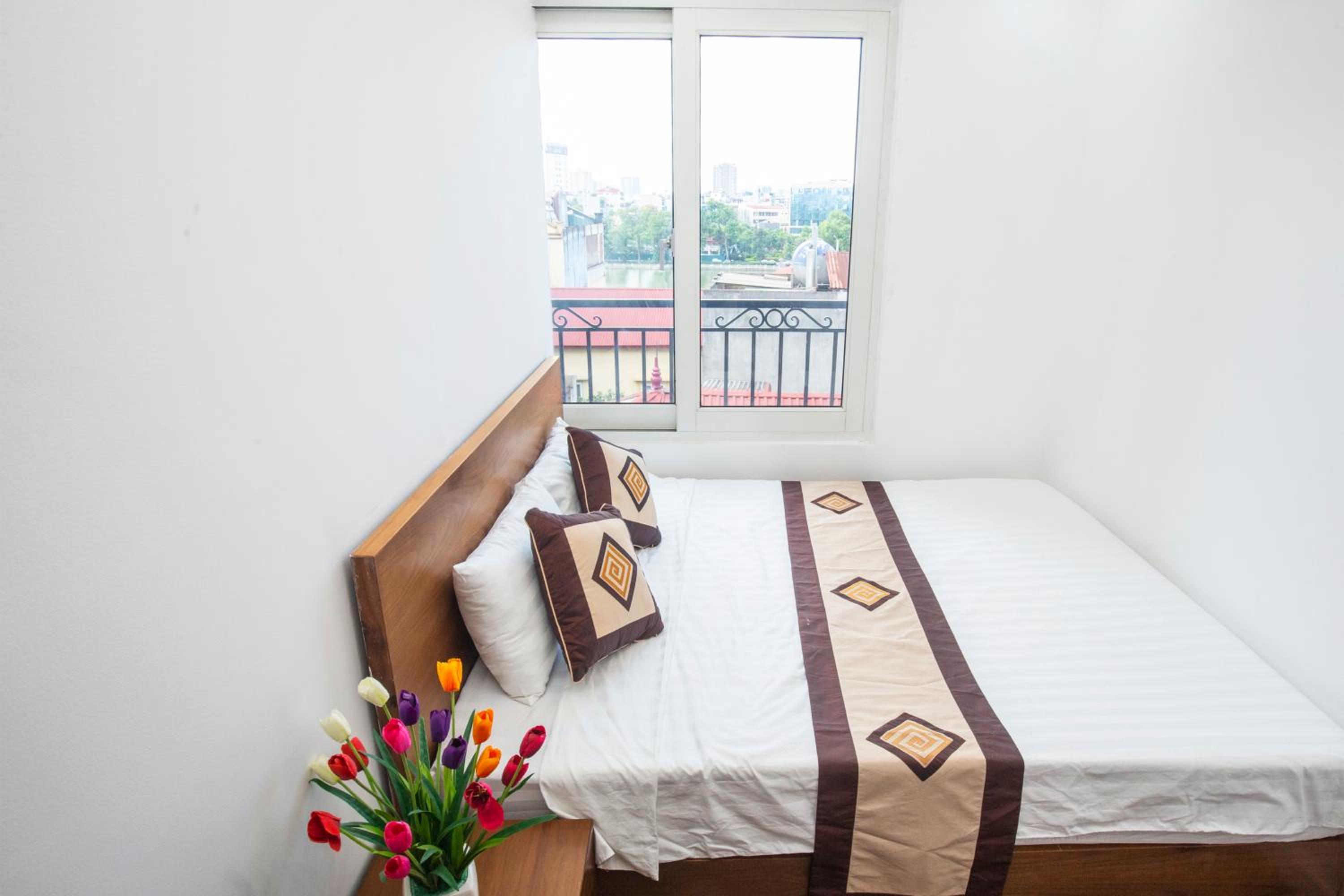 Sumitomo Tower-1 Bed Apartment & Hotel