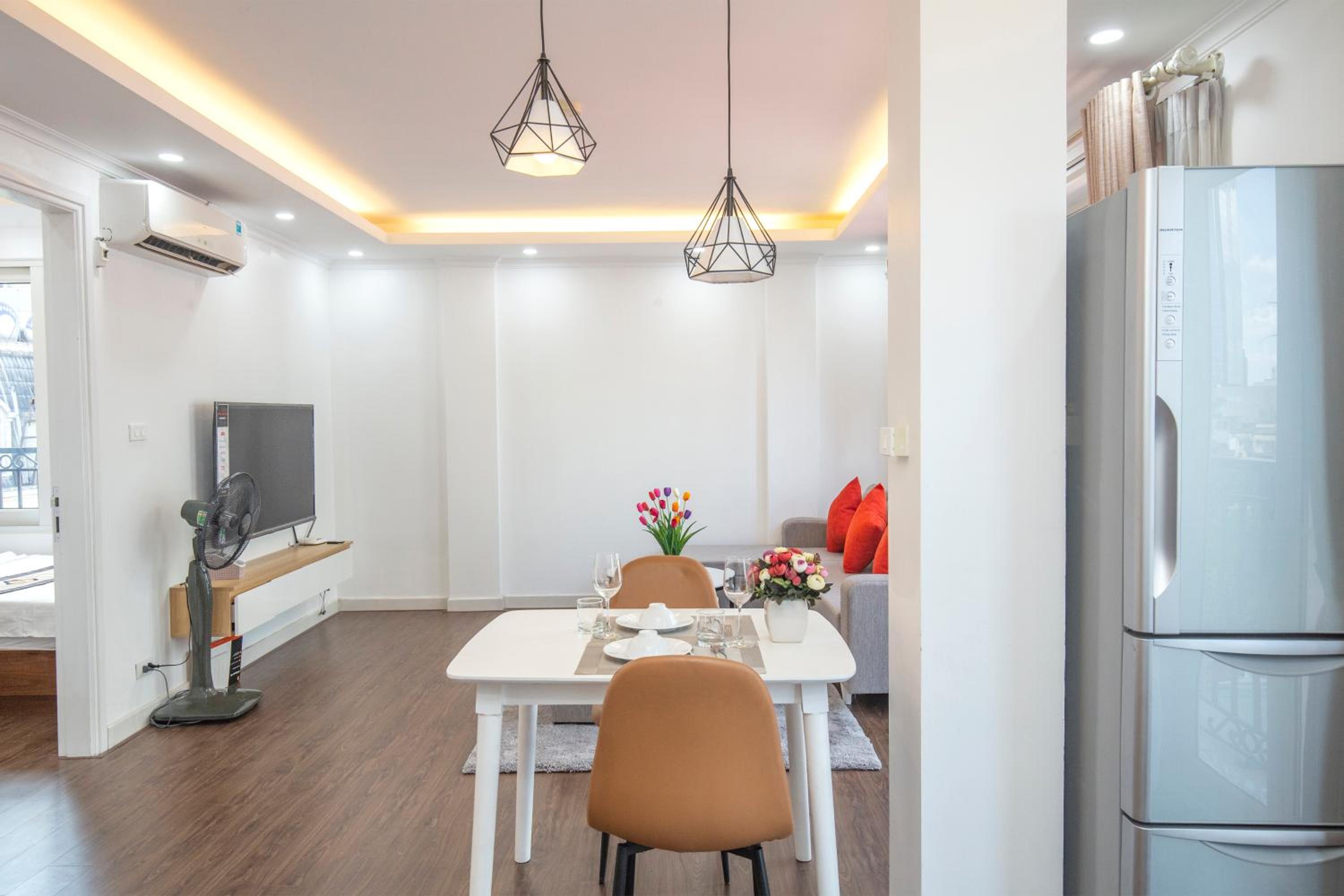 Sumitomo Tower-1 Bed Apartment & Hotel