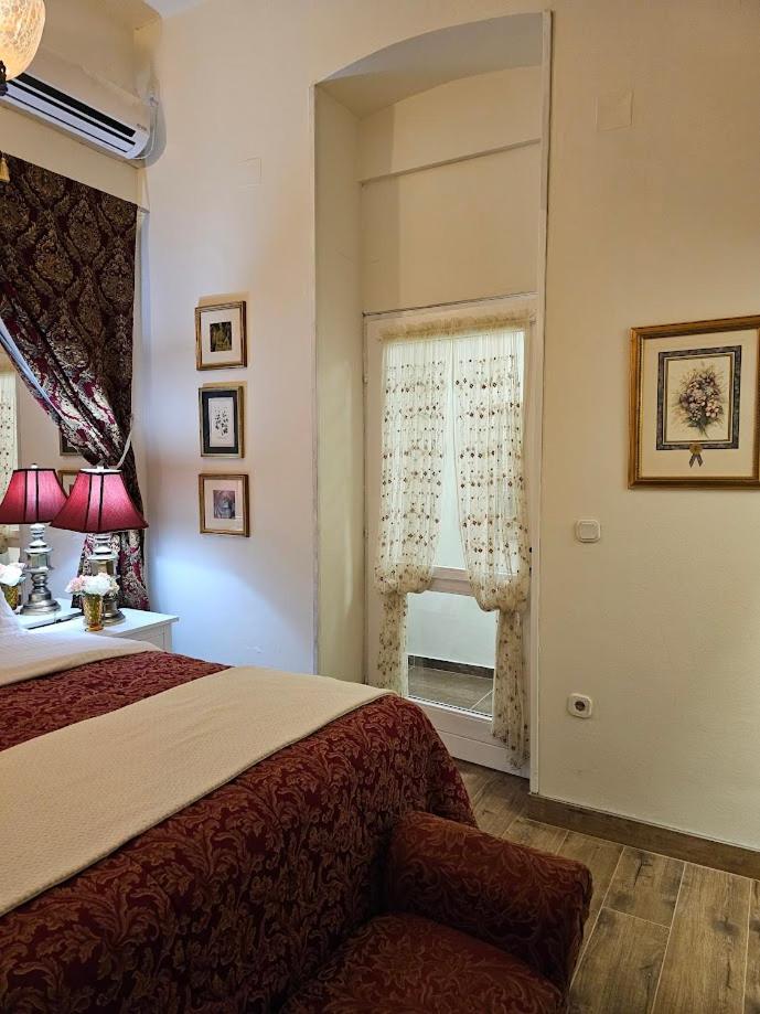 VANSVEL Boutique Apartment 12 view 2
