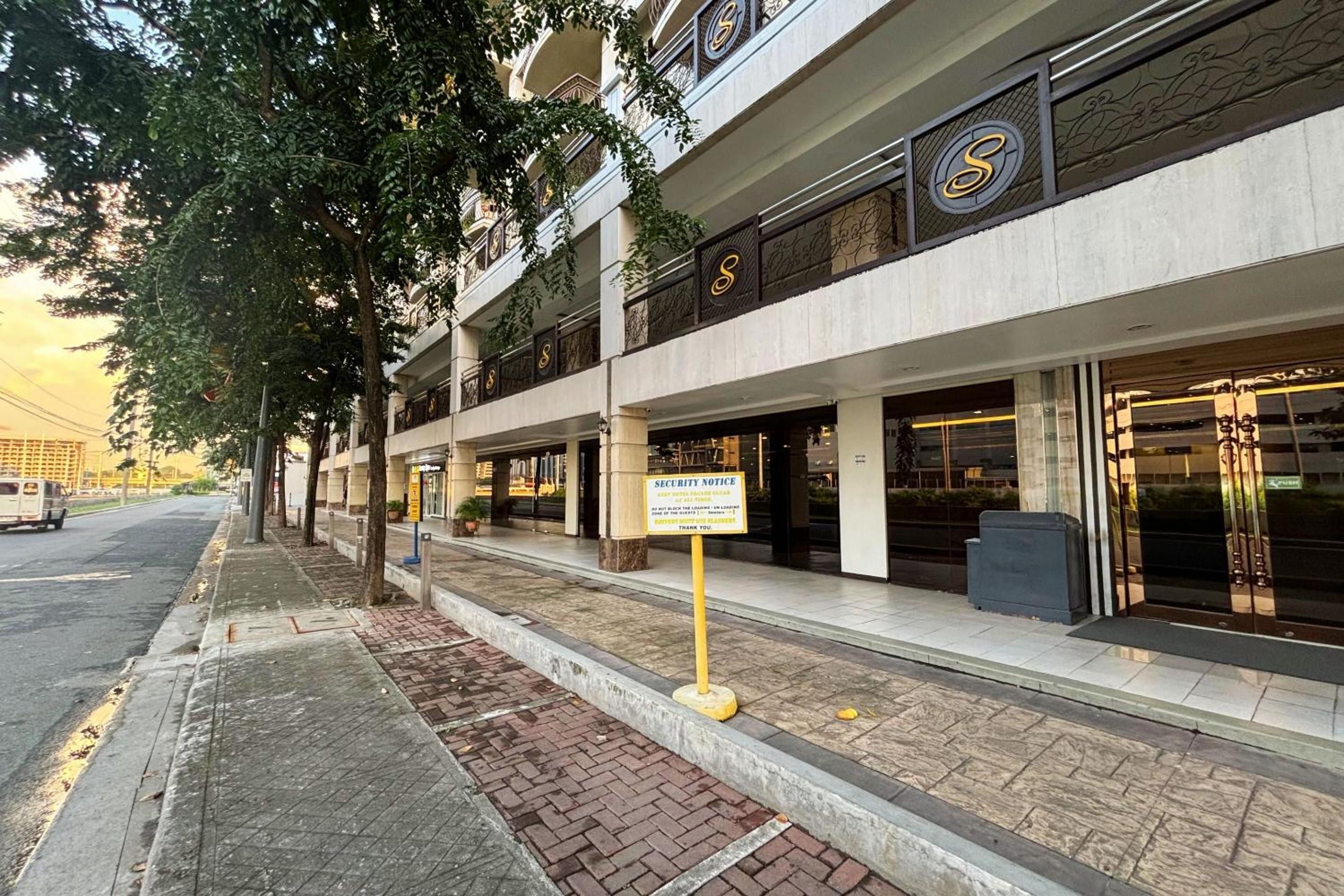 Extremeli Suites
