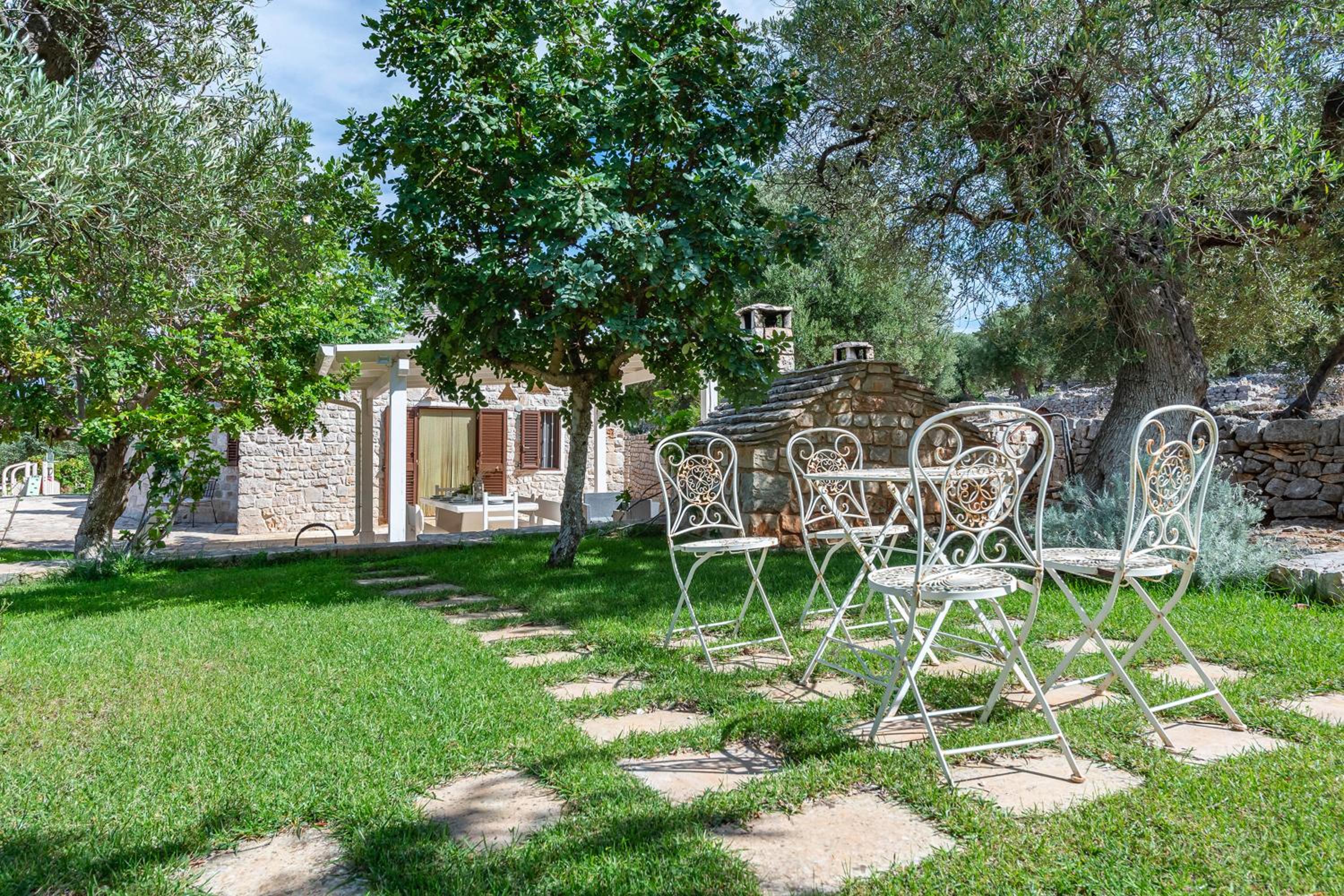 Tenuta Guarini Trulli On Selva Di Fasano - Happy Rentals view 4