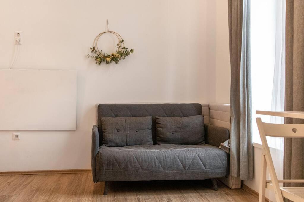 2 Spacious Apts for 6P, Only 7Min to Stadthalle