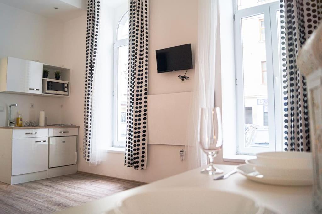 2 Spacious Apts for 6P, Only 7Min to Stadthalle