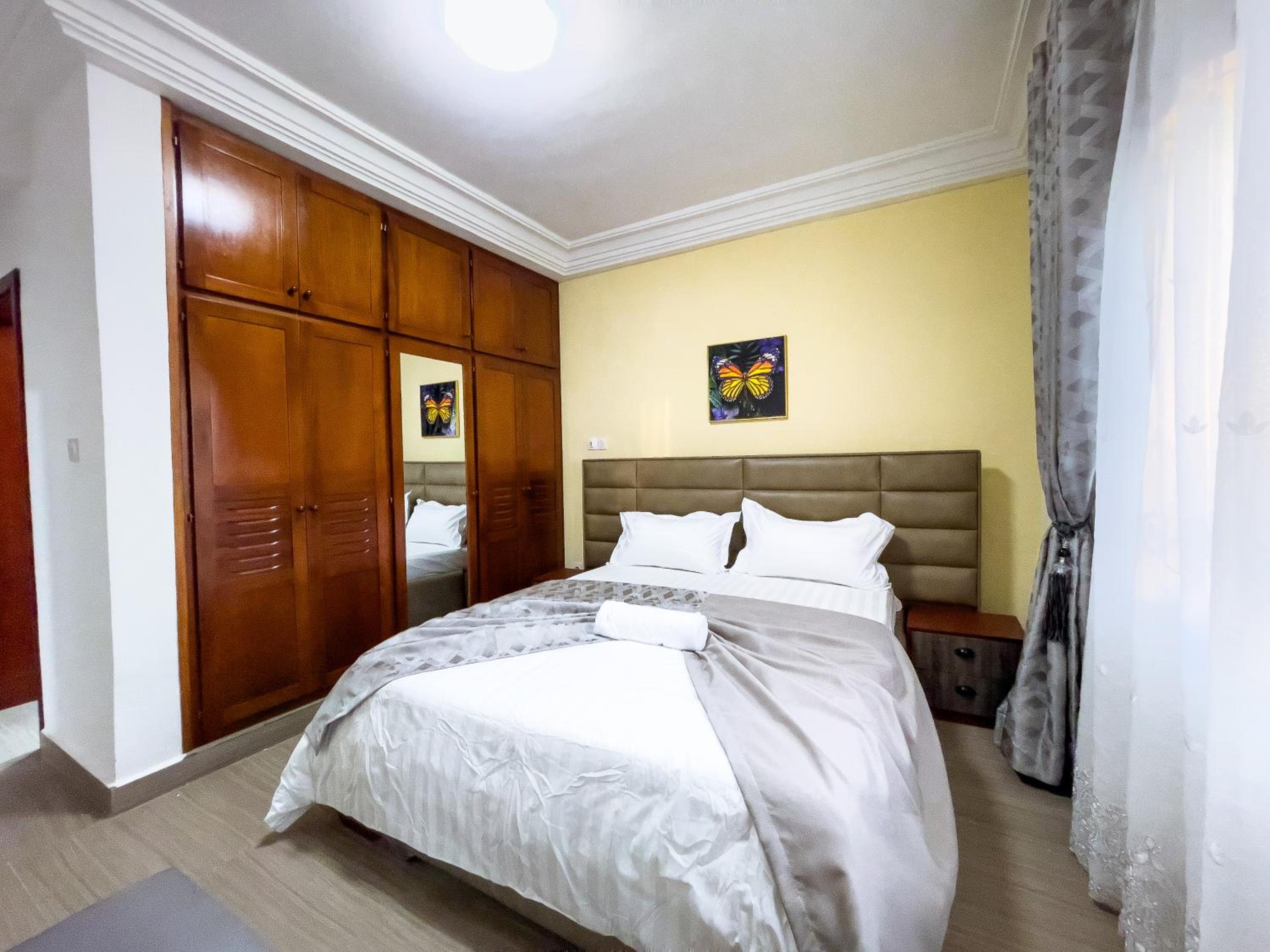 G&G Residency