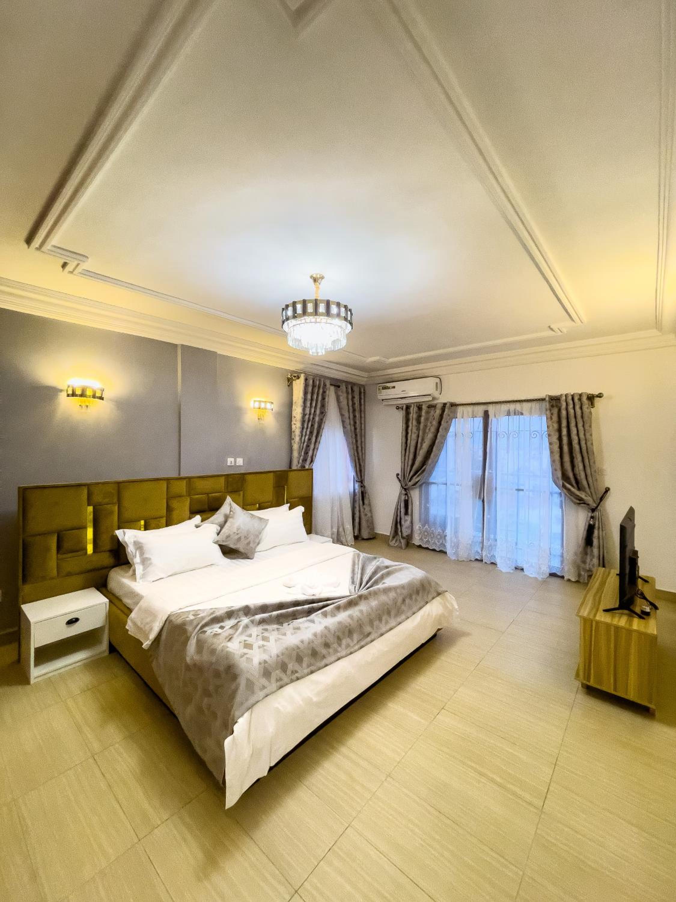 G&G Residency